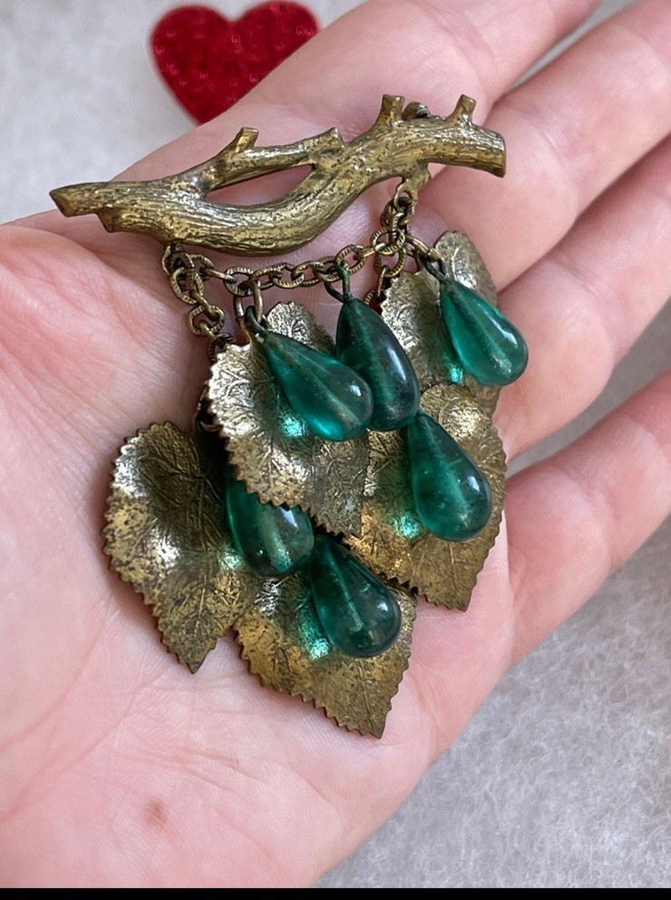 Antique brooch large Grapes brooch 1920-30s Vintage green glass beautiful
