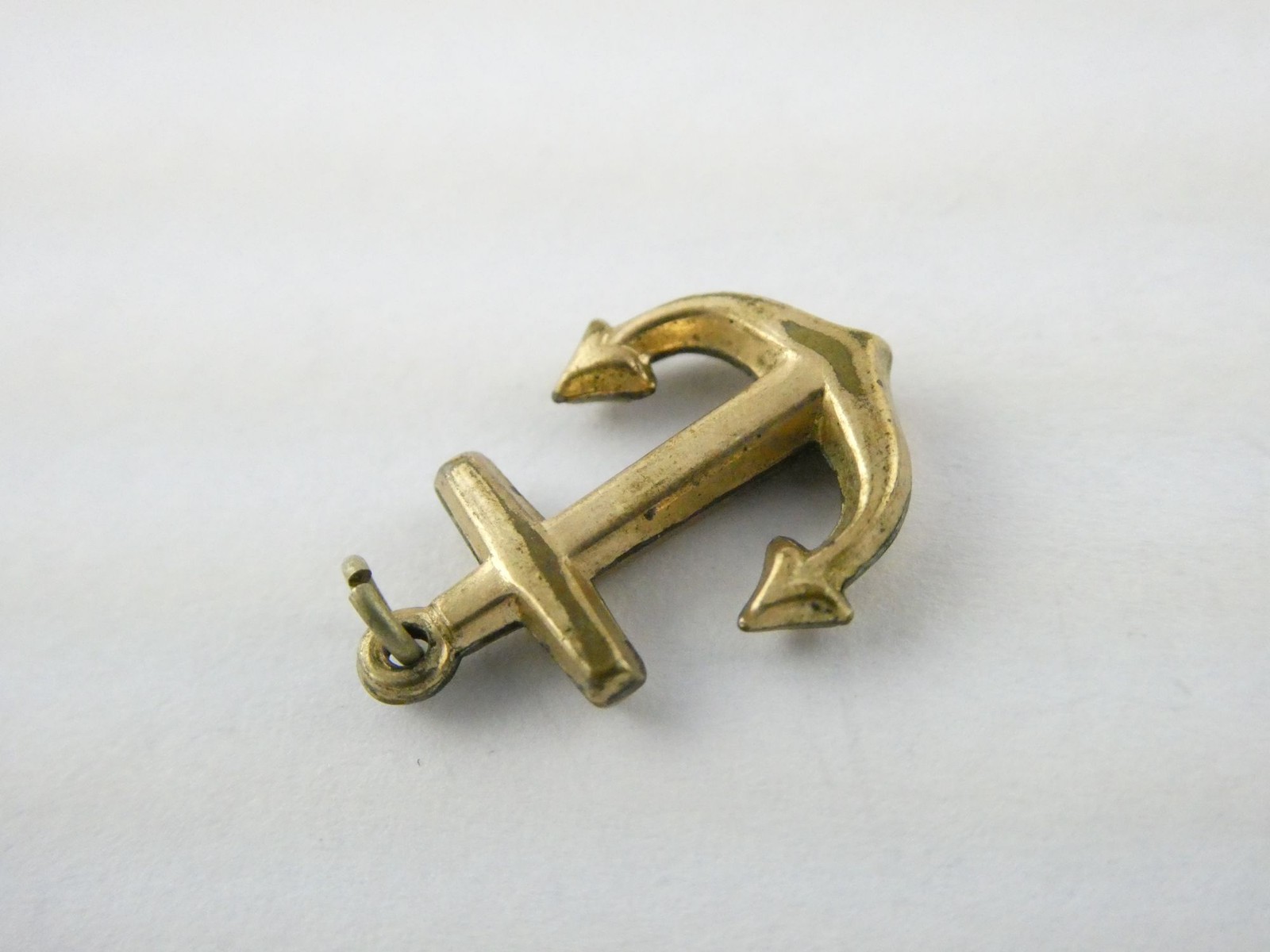 Vintage Unmarked Gold Fill Metal Anchor Pendant Charm .6g .75 Inch Length