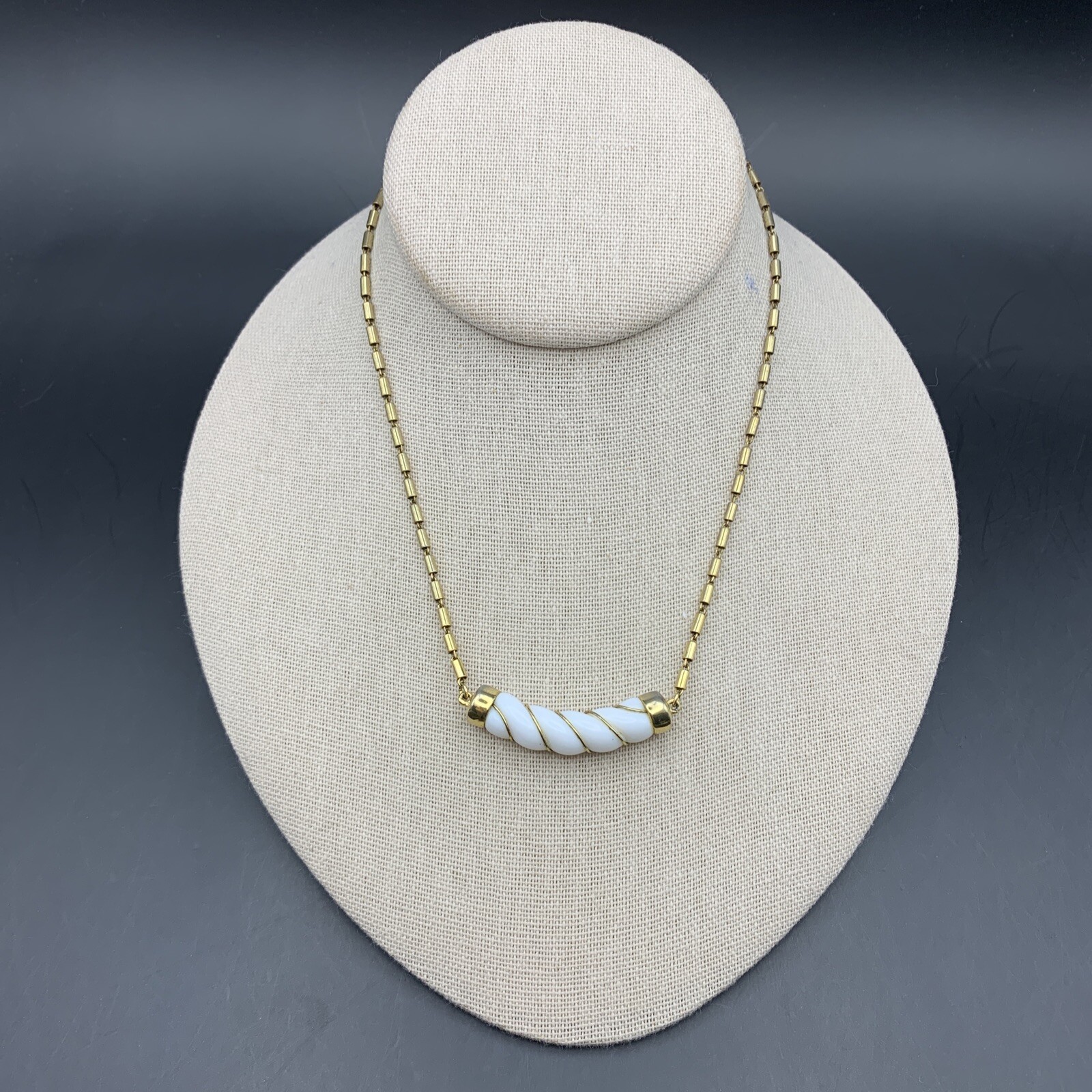 Monet Pendant Necklace Wave Wire Wrapped White Bar Link Gold Tone Vintage