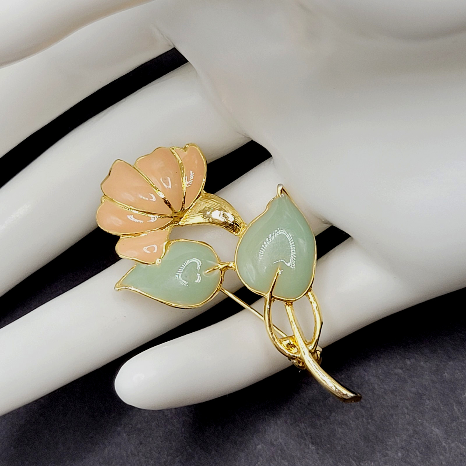 MCJ Poppy Peony Broad Blossom Flower Peach Light Green Enamel Gold Tone Brooch