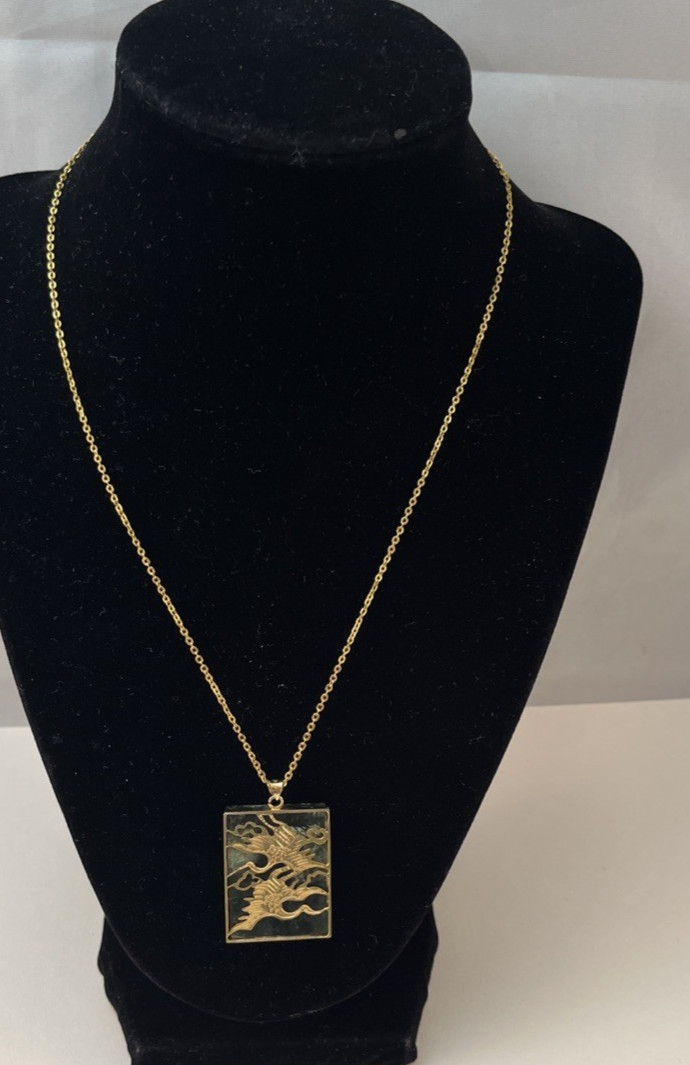 Gold Tone 18″ Chain Necklace Flying Dragons Dark Green Jade Pendant