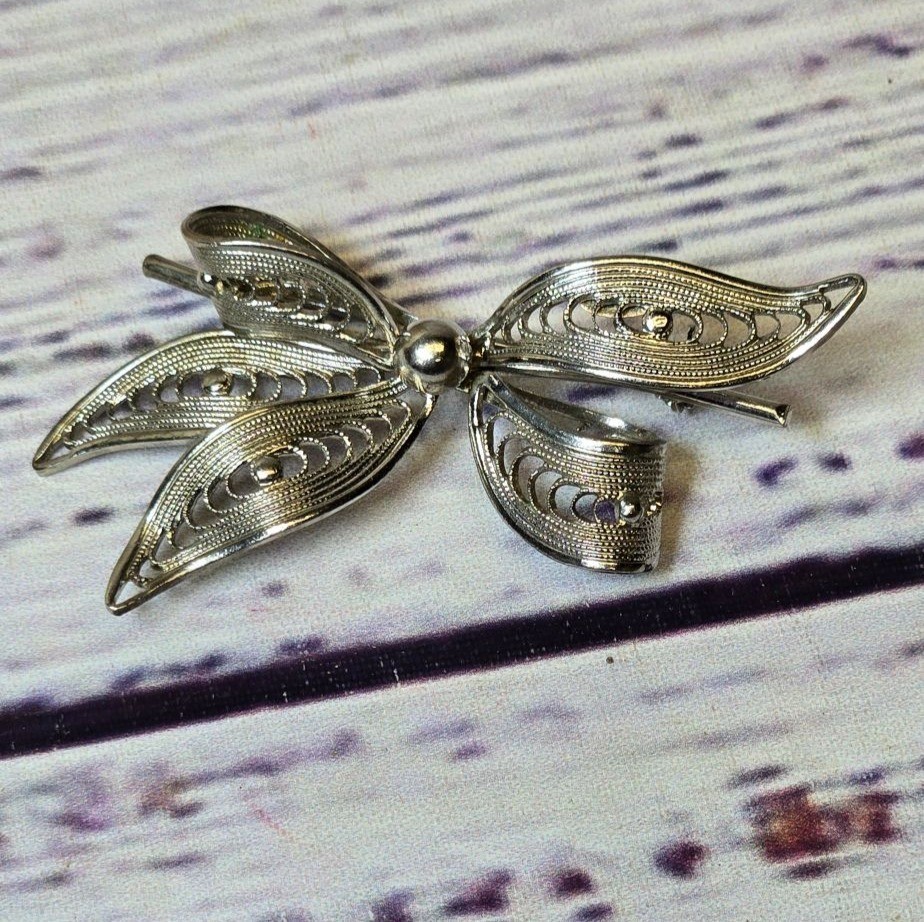 Antique Western Germany1940’s Silver Tone Filigree Bow Pin Brooch Jewelry signed
