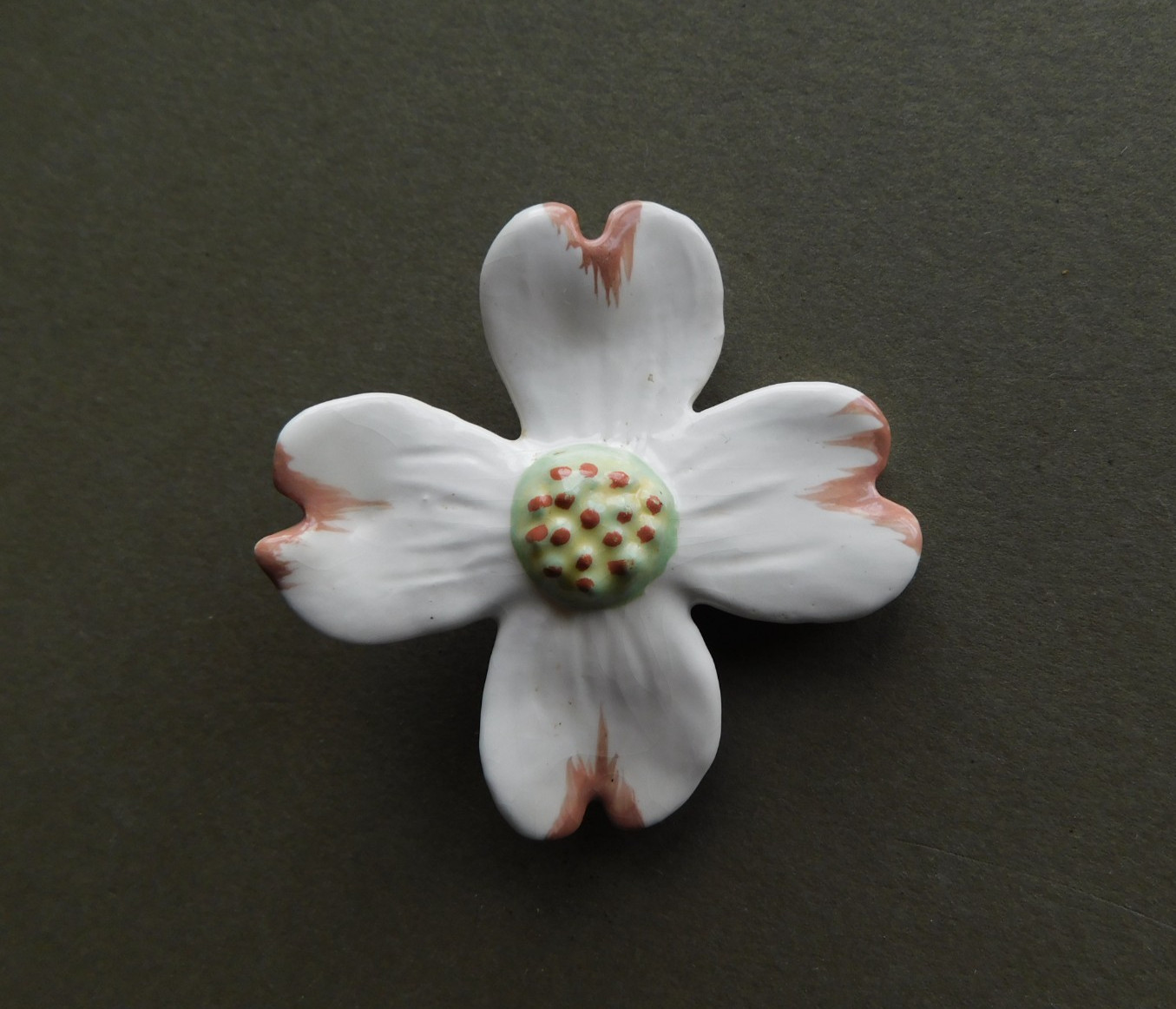 Vintage Brooch : Dogwood Flower – Ceramic Enamel – 2 1/2 inch across