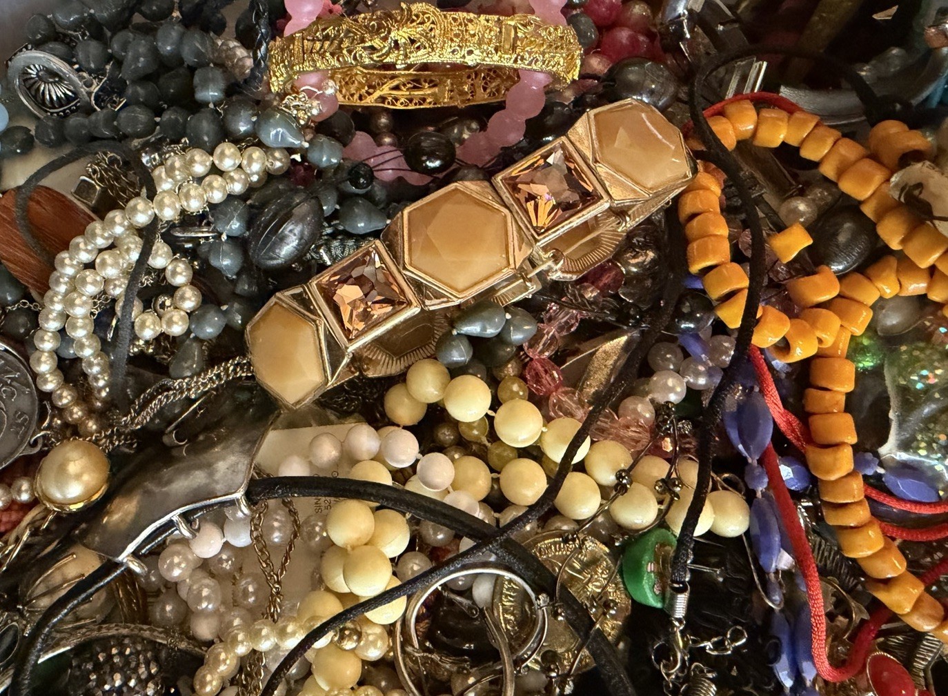 Estate Vintage to Mod Jewelry Lot 2 lb JUNK CRAFT WEAR REPAIR Untested Unsorted