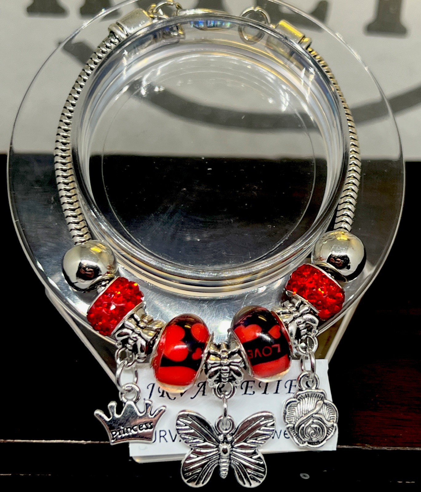 sterling silver bracelets for women. Elegant and stylish for wearing daily basis