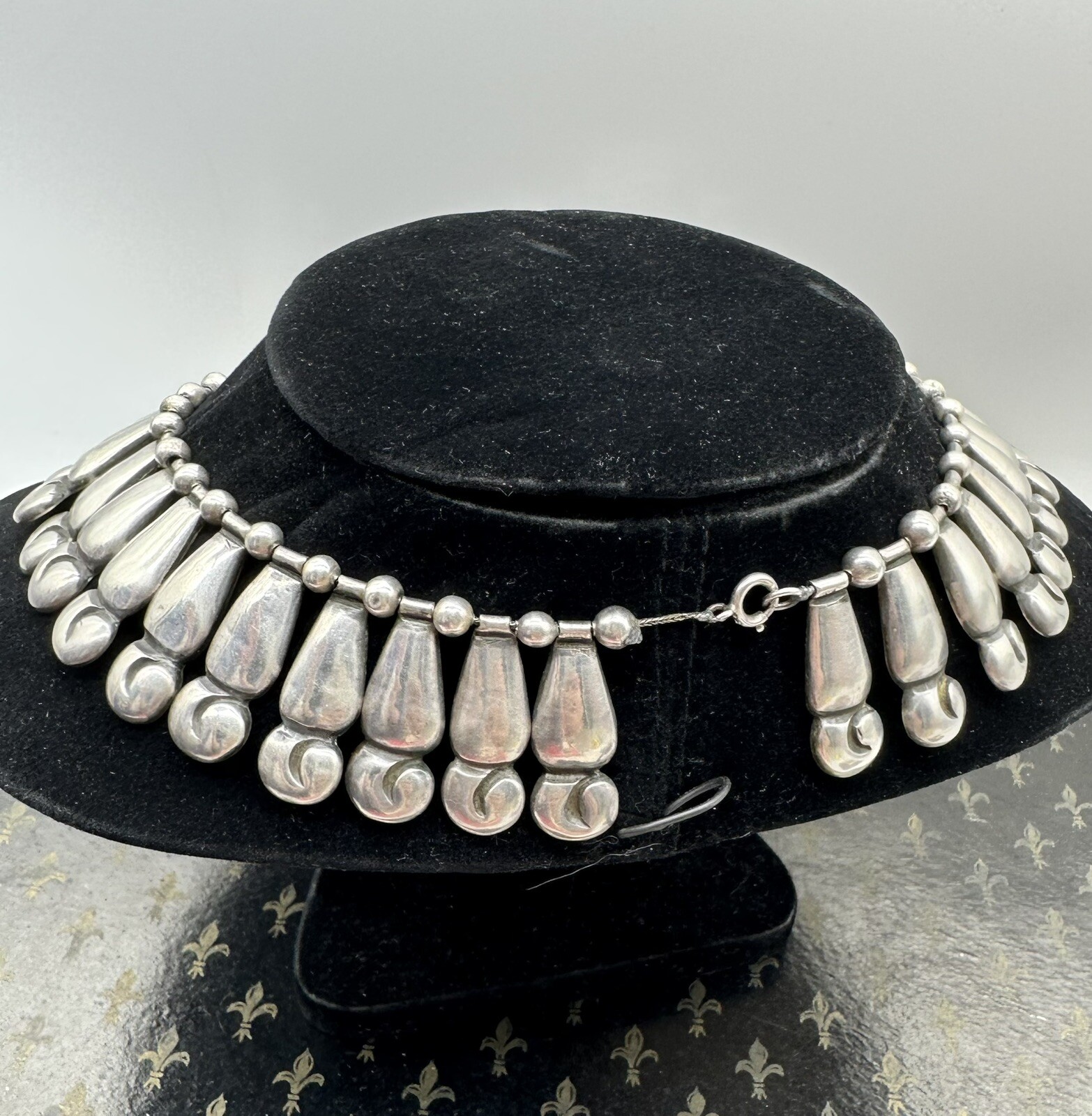 AM Signed 980 Sterling Silver Modernist Brutalist Phallic Tribal Choker Necklace