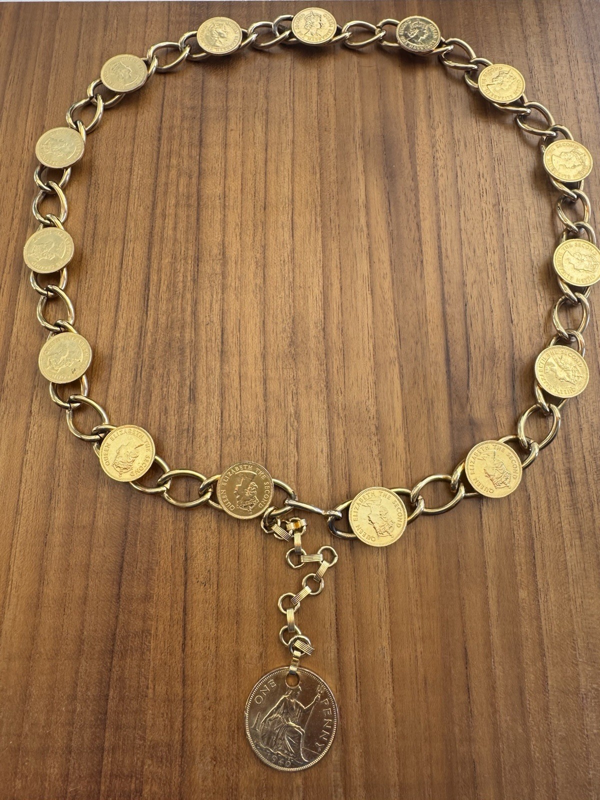 Vintage Gold-Tone Coin Necklace/Belt – Queen Elizabeth II Half Penny Coins-Retro