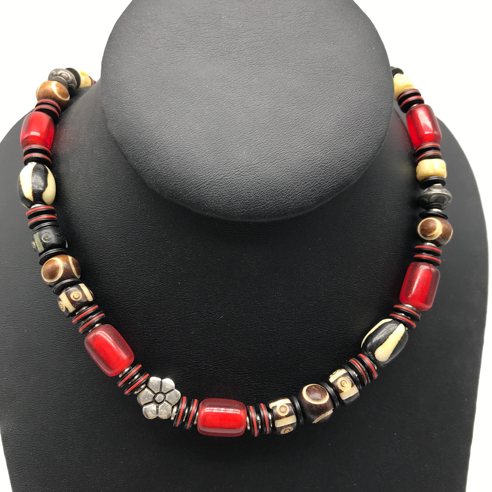 Vintage Unique Red Black Multicolor Boho Flower Beaded Ladies Necklace 19″