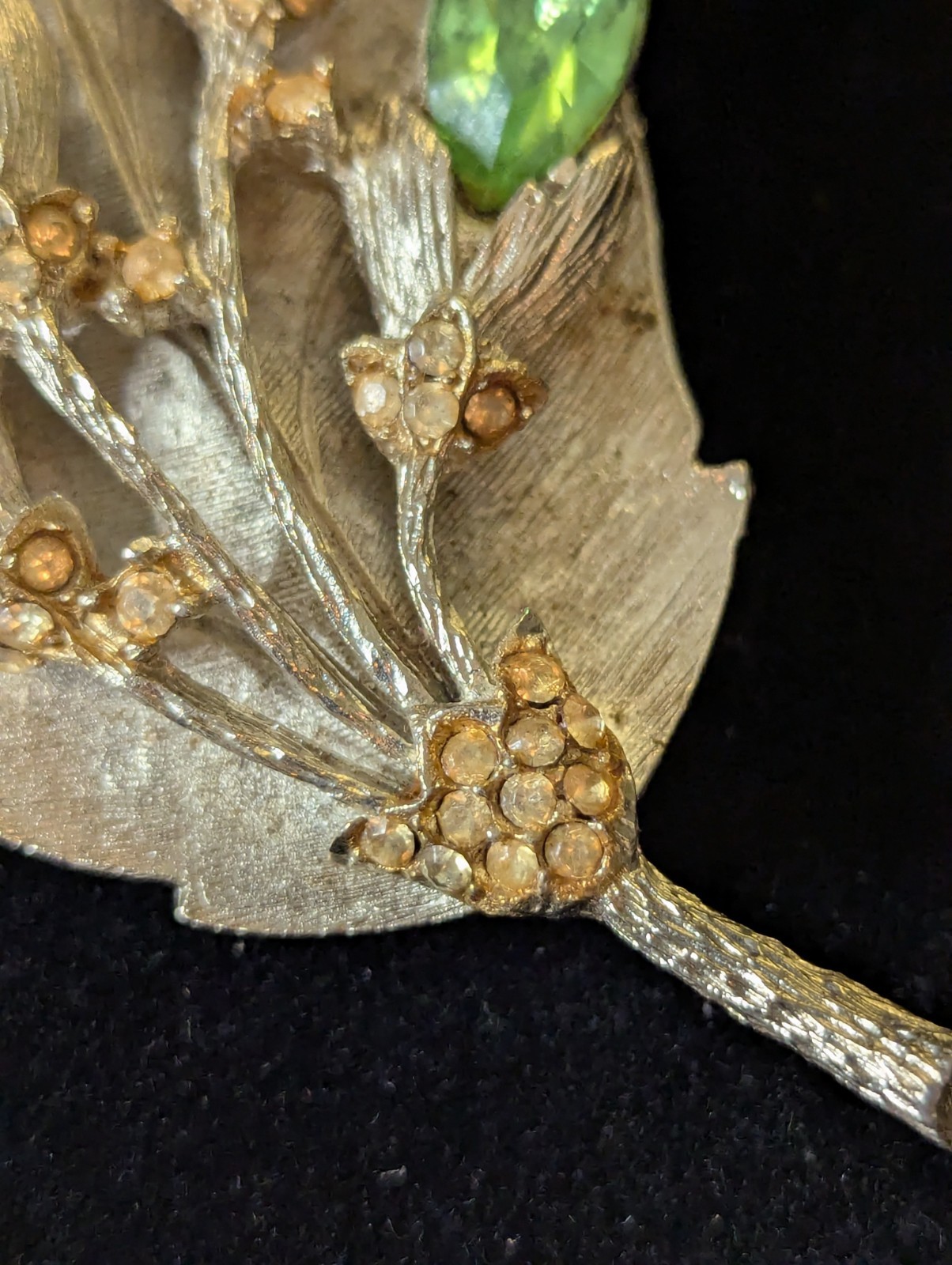 Vintage Pink Flower Bouquet Brooch Pin Gold Tone Scalloped Rose Rhinestone A53