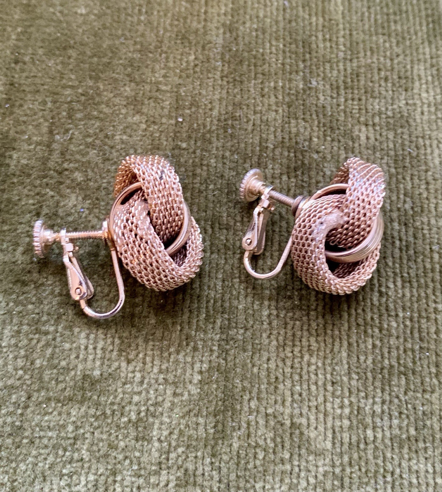 Vintage Gold-Tone Mesh Love Knot Screw Back Clip On Earrings