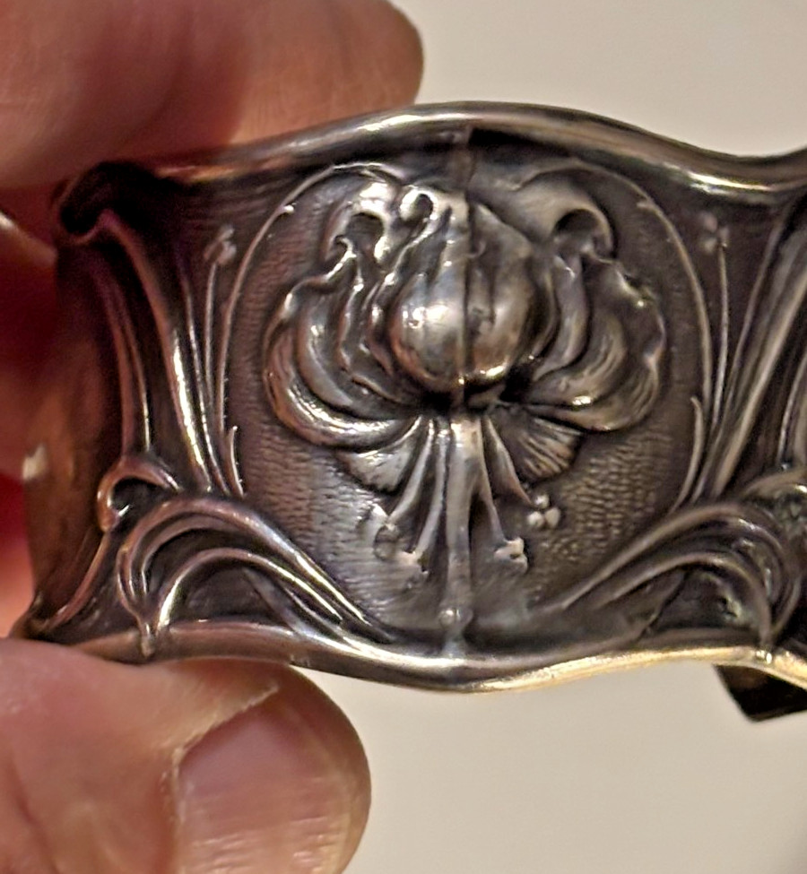 ANTIQUE FRANK WHITING, ART NOUVEAU AMELIA STERLING CUFF BRACELET EX NAPKIN RING