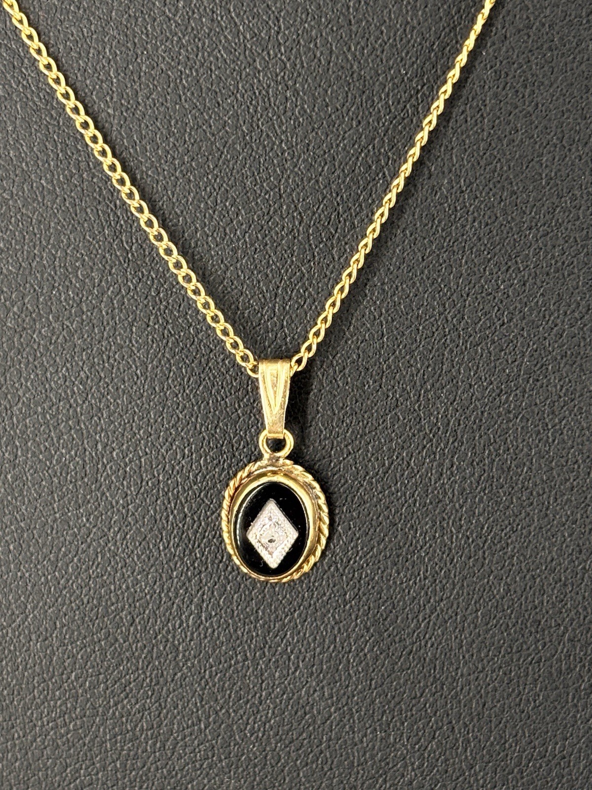 VTG Art Deco 14k Solid Gold Onyx Accent Diamond Pendant & 12k G. F. Necklace 18″