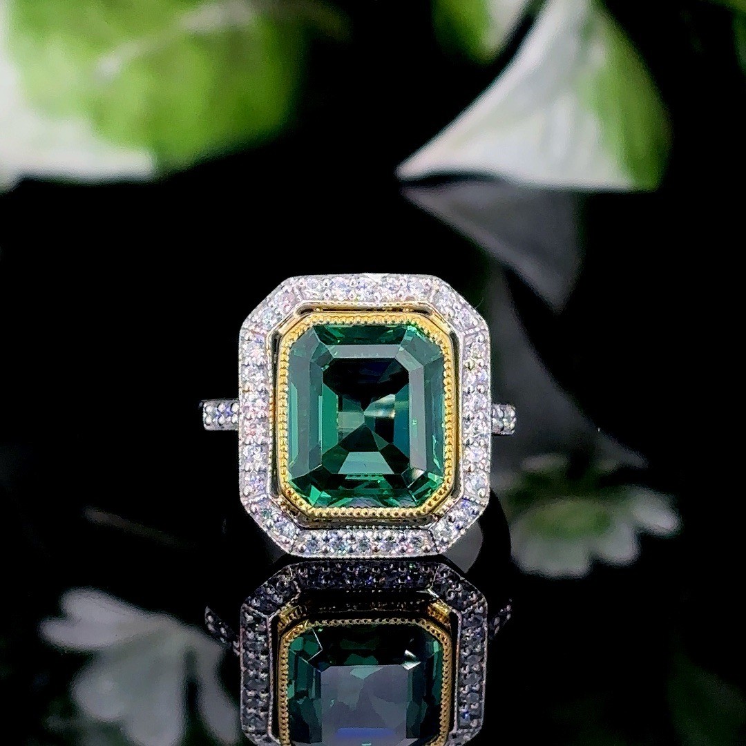 10.85 Ct Vivid Green Beryl Emerald Cut Stone Vintage Engagement Wedding Ring