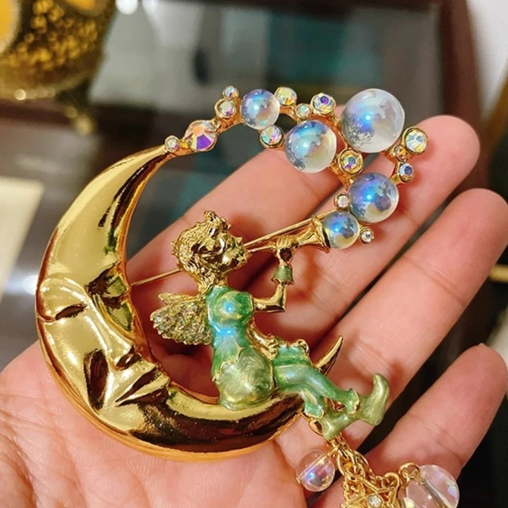 Vintage Art Nouveau Brooch Style Fairy Beauty Shawl Pin Pendant Jewelry Unique