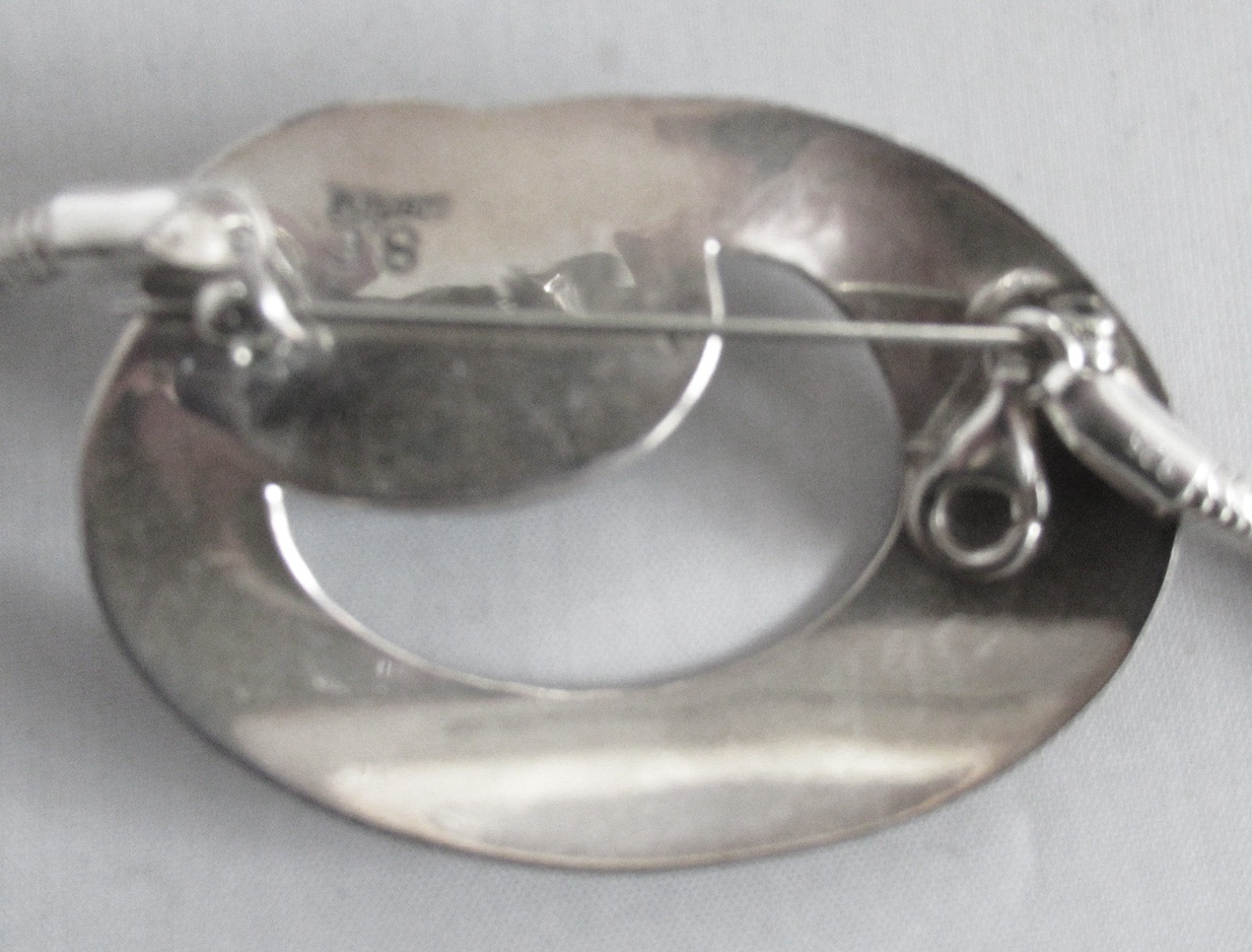 STUDIO ARTIST S.E. STERLING MODERNIST PENDANT BROOCH NECKLACE, 2 INCHES PENDANT