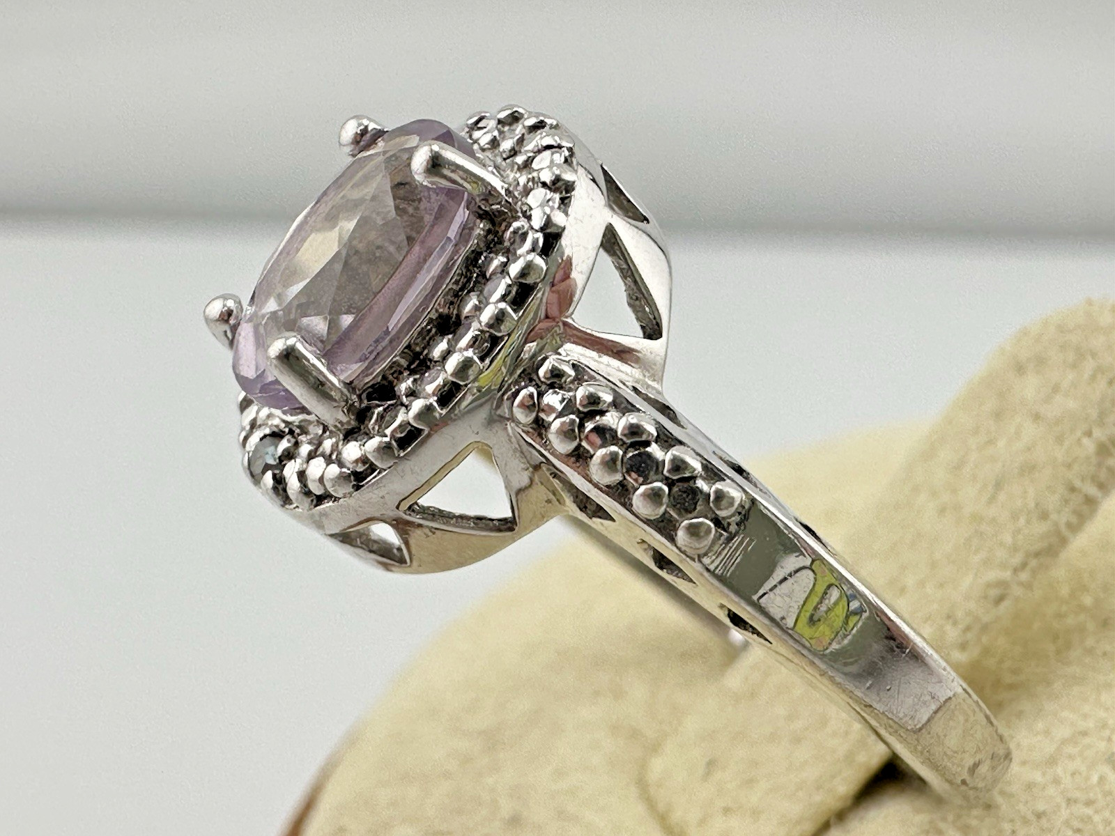 Vintage Sterling Silver Light Pink/Purple Colored Stone Accent Ring Sz 7