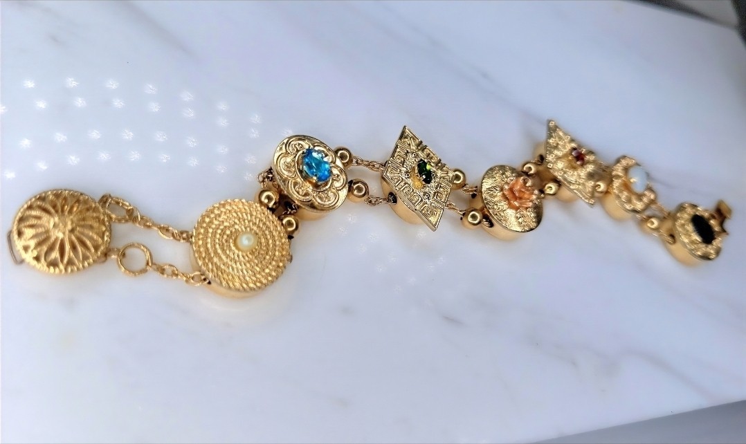 VERY RARE! Vintage Krementz Slide Bracelet 14/20 GF | 7 Decorative Slide Charms