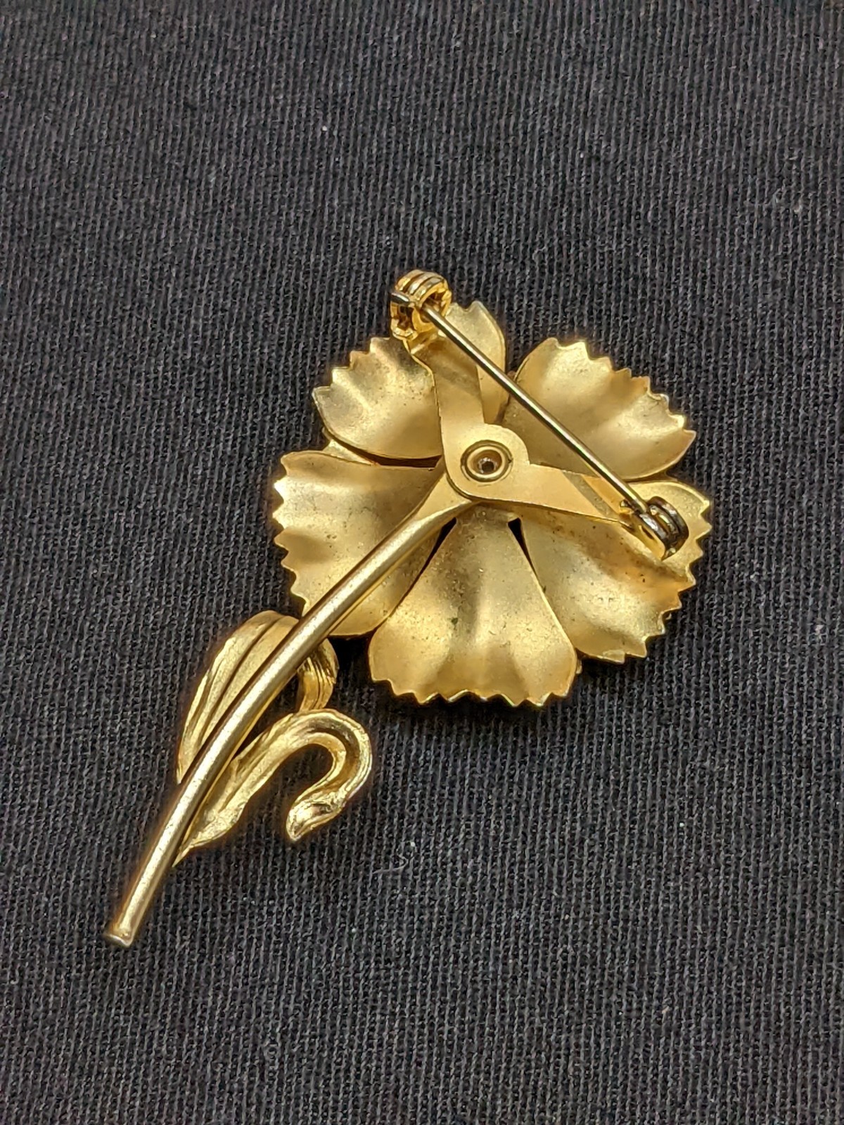 Vtg Gold Tone Carnation Flower Brooch Faux Pearl Center Floral Pin Mid Century