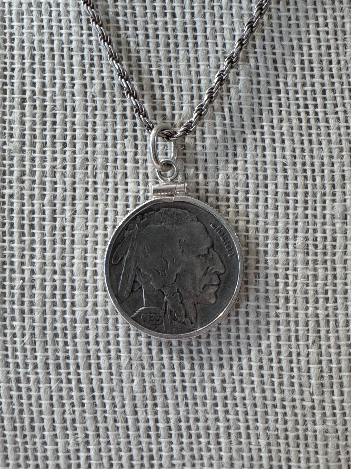 Beautiful 1935 Buffalo Nickel Pendant & Necklace, 24” Rope Chain, 426