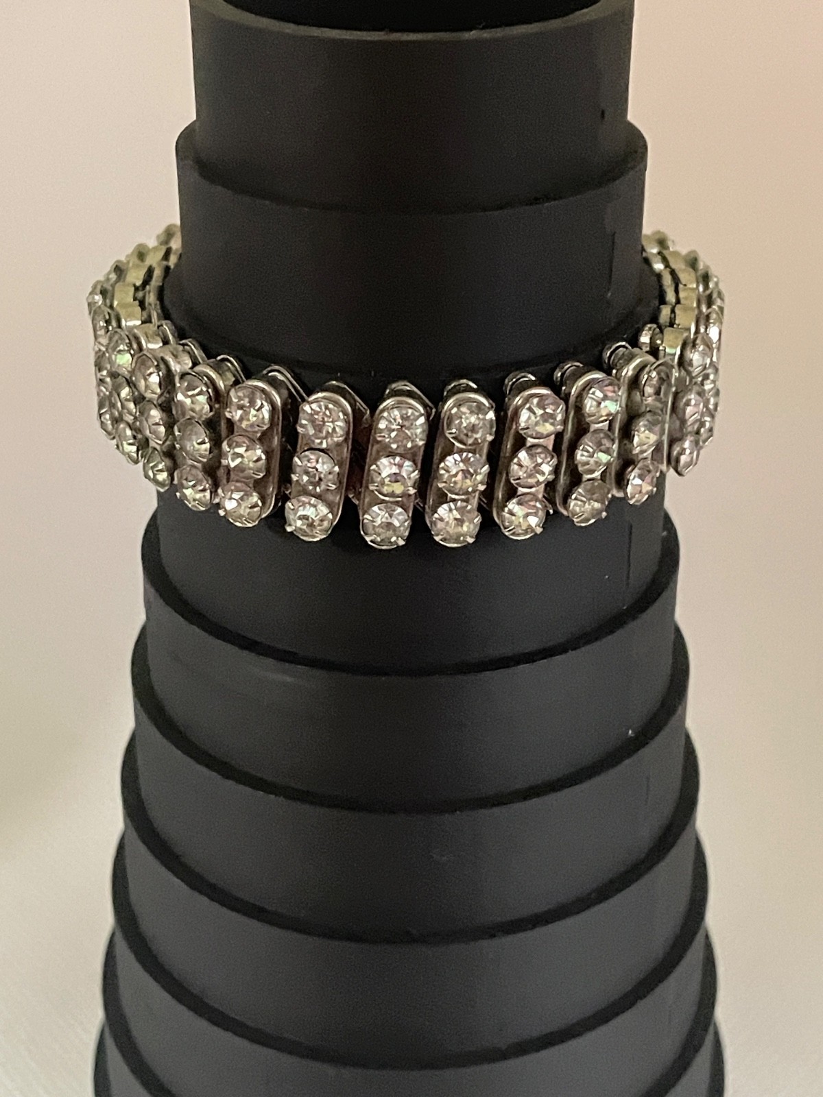 Vintage ^ 3-Row Clear Rhinestone Expansion Stretch Bracelet in Silver Tone