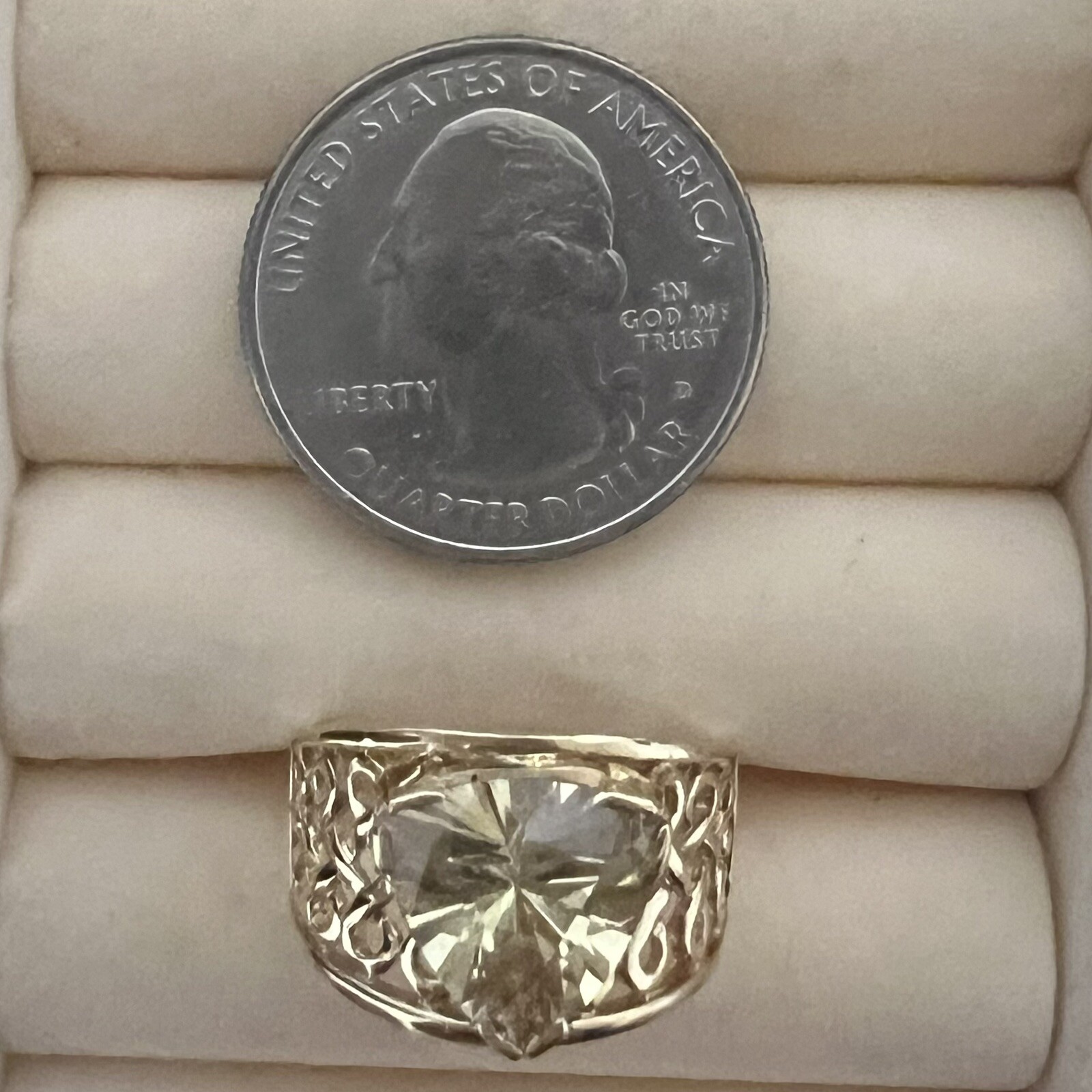 Vintage 14 Karat Yellow Gold Celtic Knot Natural Golden Beryl Ring Size 8.25