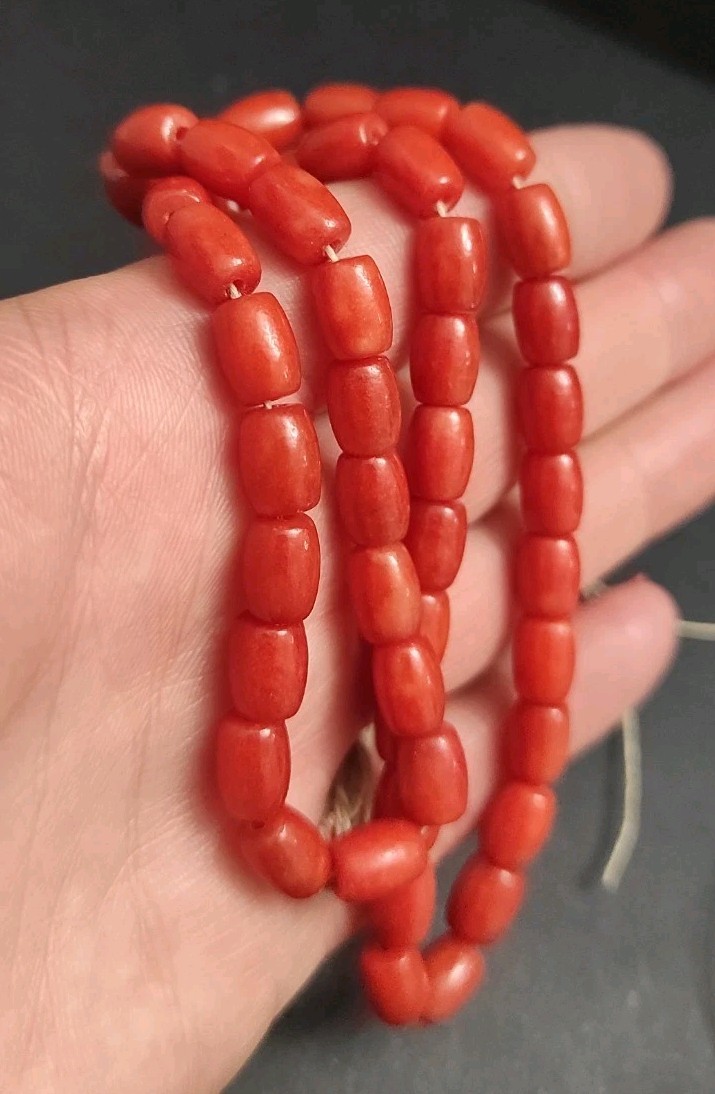 DELIGHTFUL, ANTIQUE, CARVED REAL CORAL BEAD NECKLACE 26,4g