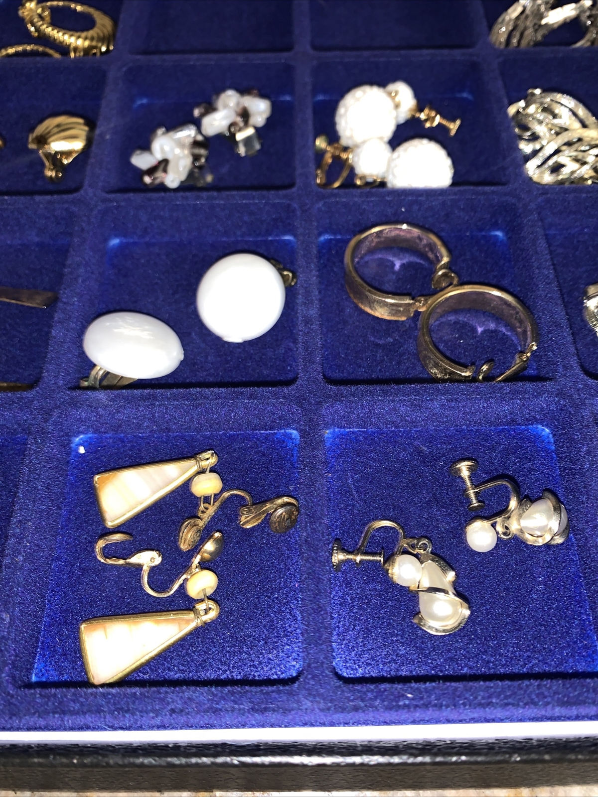VINTAGE Estate lot CLIP ON Earrings 1950’s through 1980’s LOT OF 27 #m9