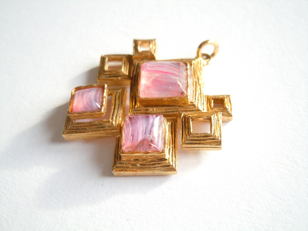 Vintage Pendant Square Glass Stones Pink 21.4 G/5.2 X 4.6 Cm