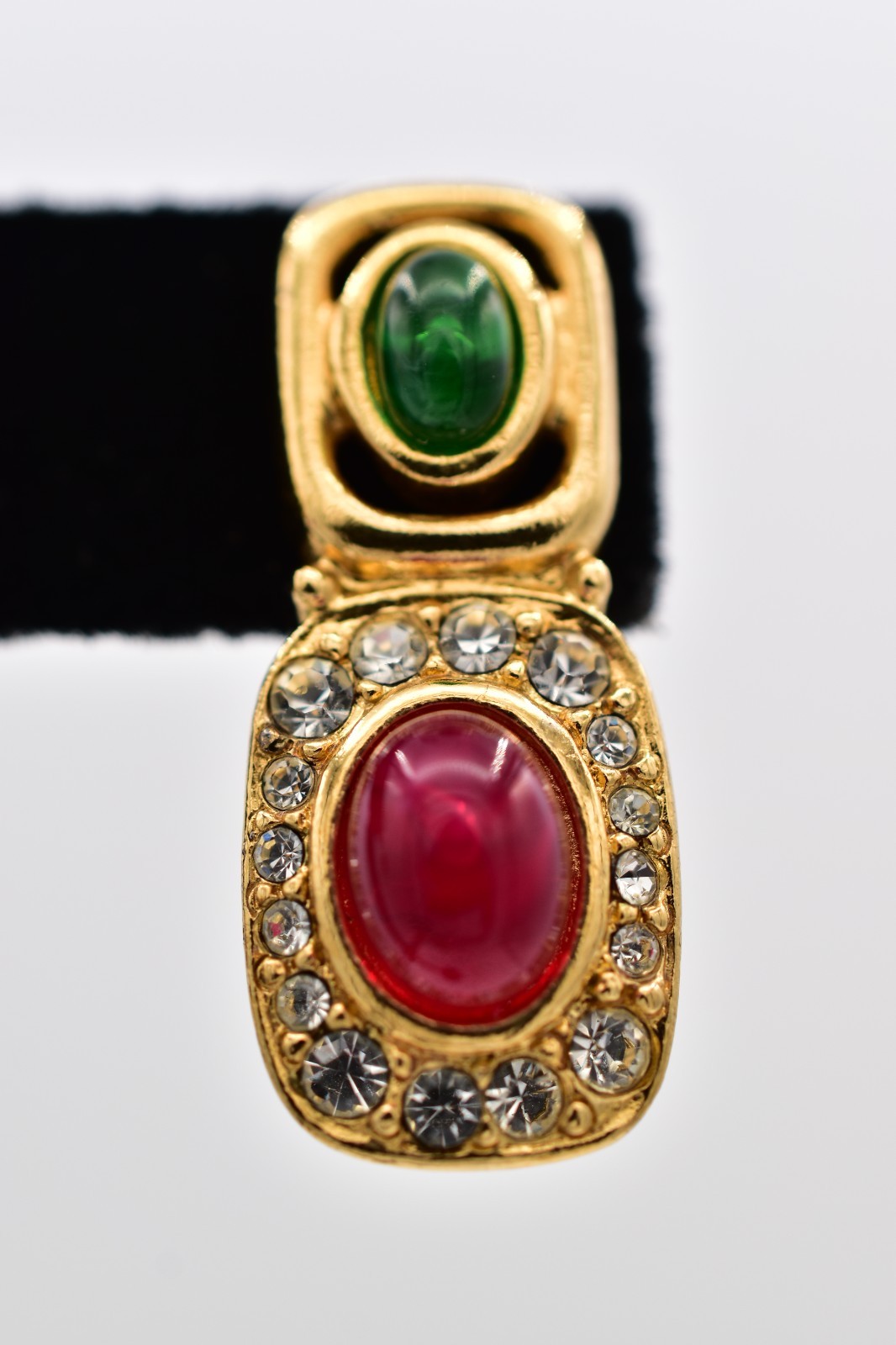 Trifari Vintage Gold Green Red Cabochon Rhinestone Earrings Signed 1980s BinAI