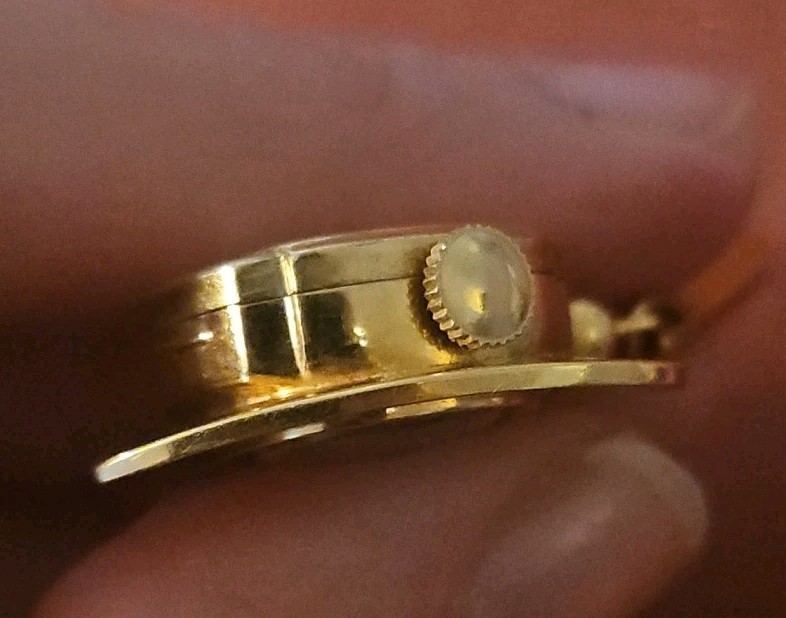 Vintage Brooch Watch – Endura, Swiss Made