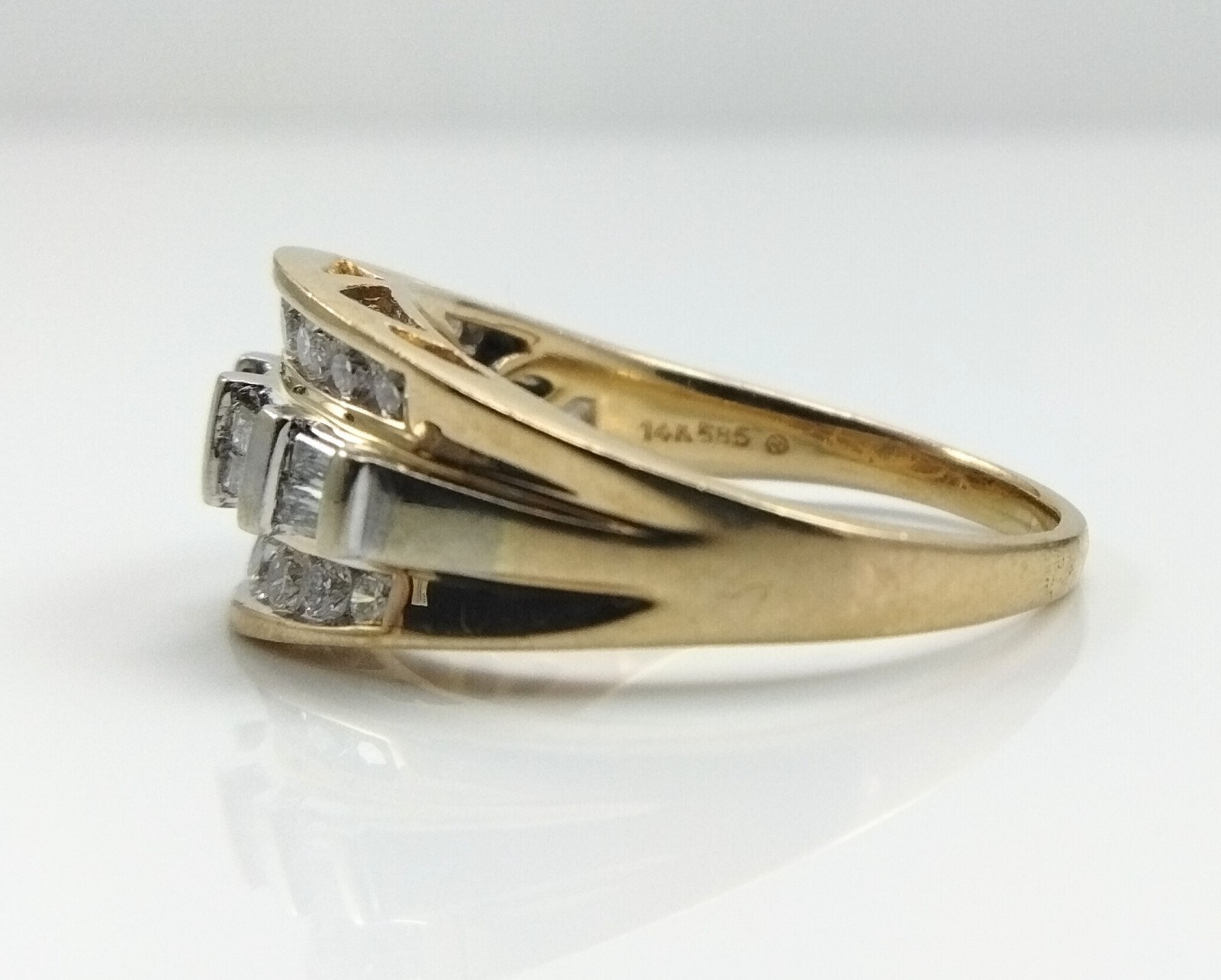 14K Yellow Gold 1.00ctw. Baguette & Round Cut Diamond Ring Size 10 LNI2