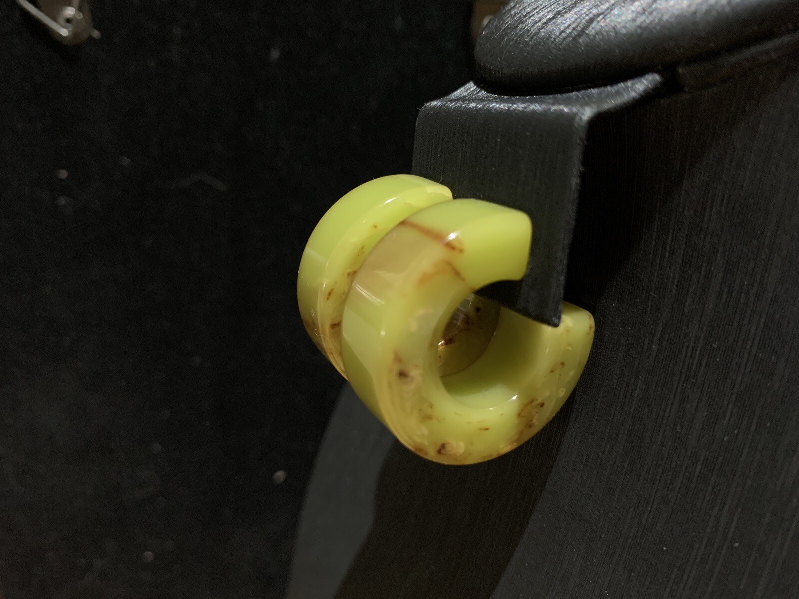 Vintage Marbled Yellow Bakelite Hoop Earrings, Chunky 1 1/2“ Across
