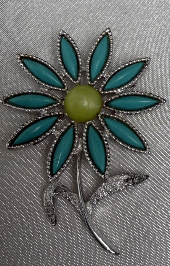 Sarah Coventry “Daisy Time” Turquoise Lime Green Flower Brooch Silver Tone MINT!