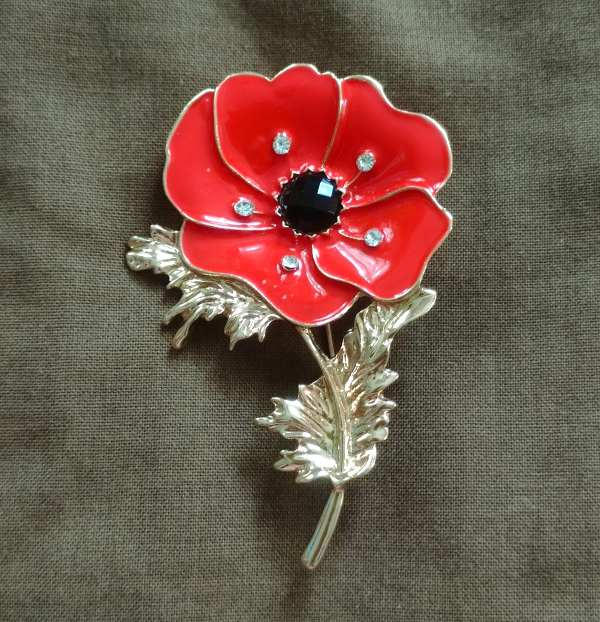 Elegant Red Poppy Flower Brooch Gold Tone Enamel Symbolic Floral Jewelry