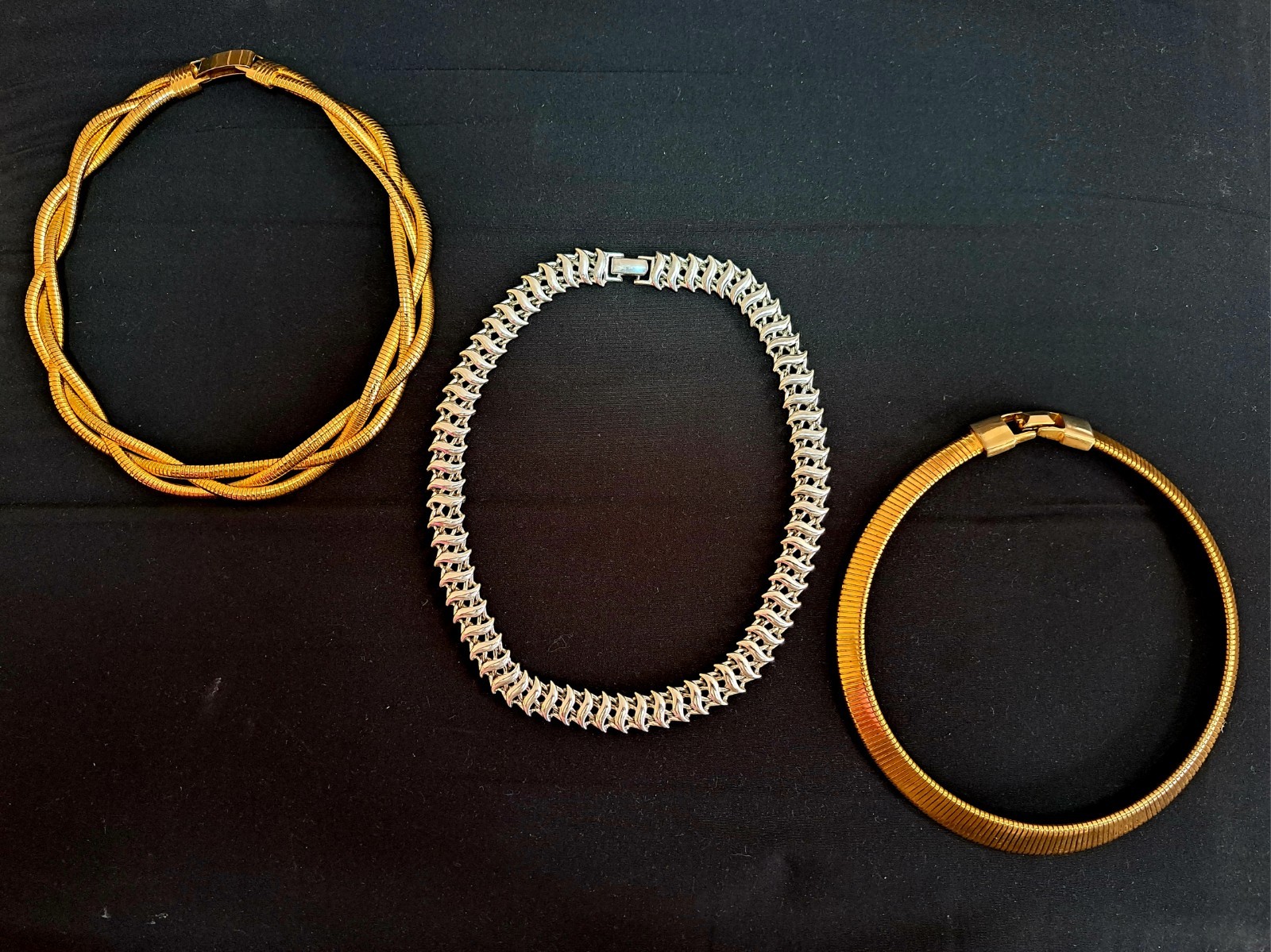 3 Vintage Choker Necklaces. 16”, 17”, 18”. 2 Goldtone Serpentine Chain Styles