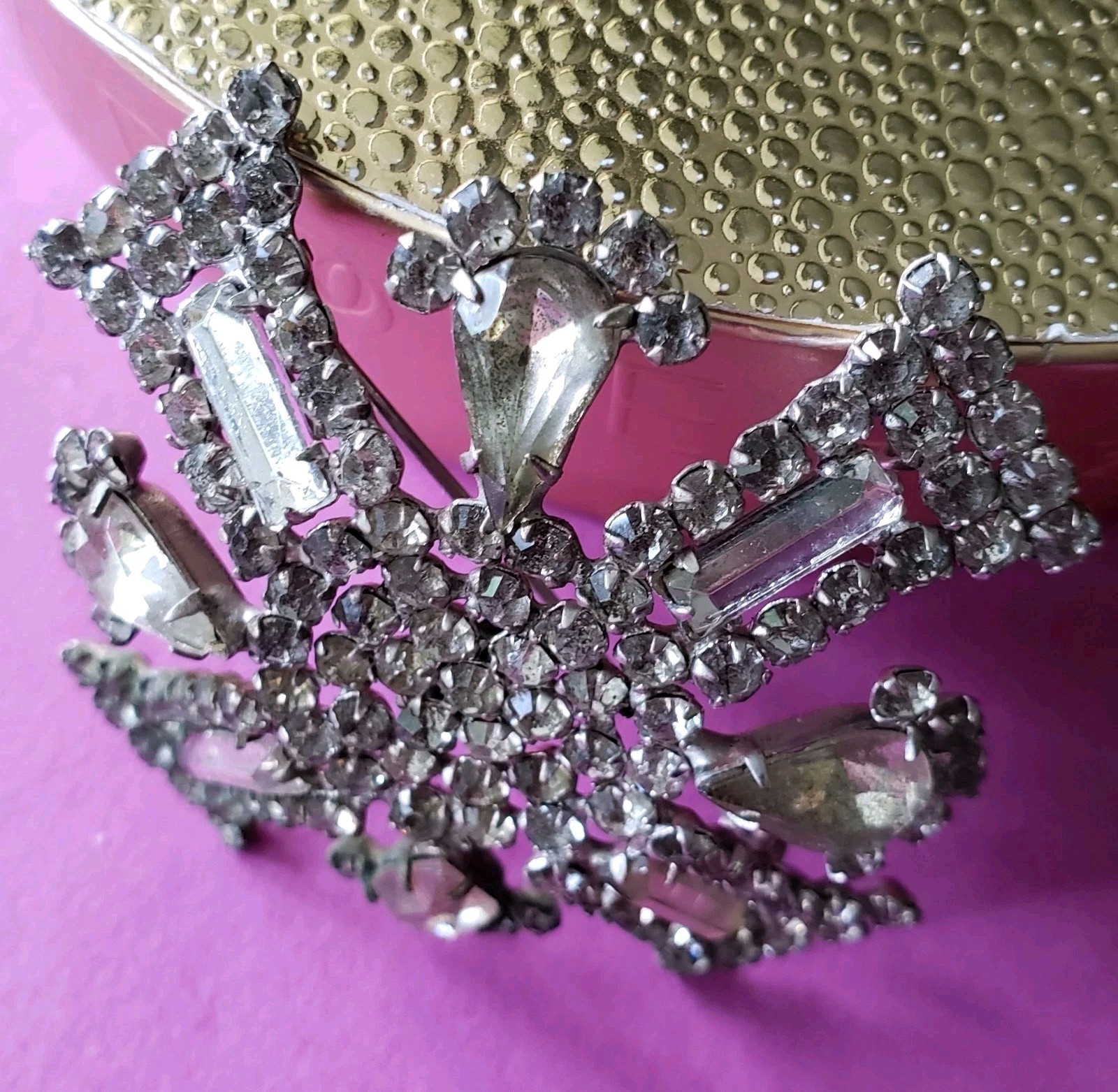 VTG GARNE New York Maltese Cross Prong Set Clear Rhinestone 2.5″ Pot Metal FAB**