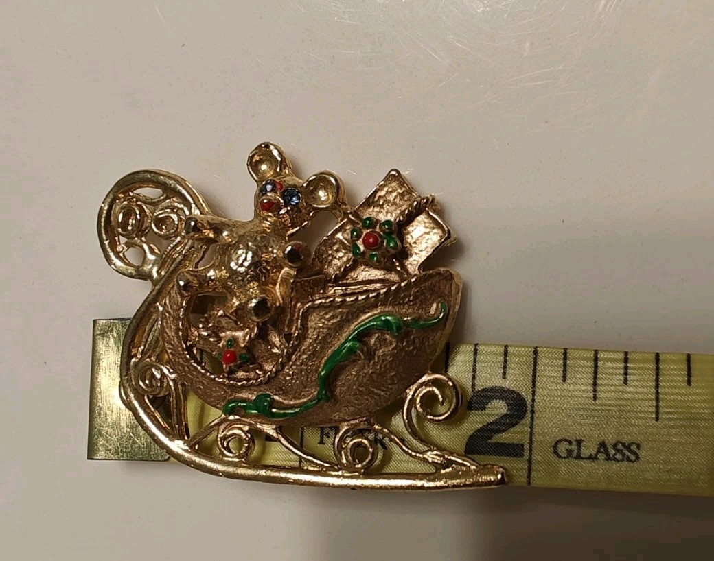 2 Christmas Brooches Lot Gold Tone Sleigh and Ornament Vtg Wearable Collectibles