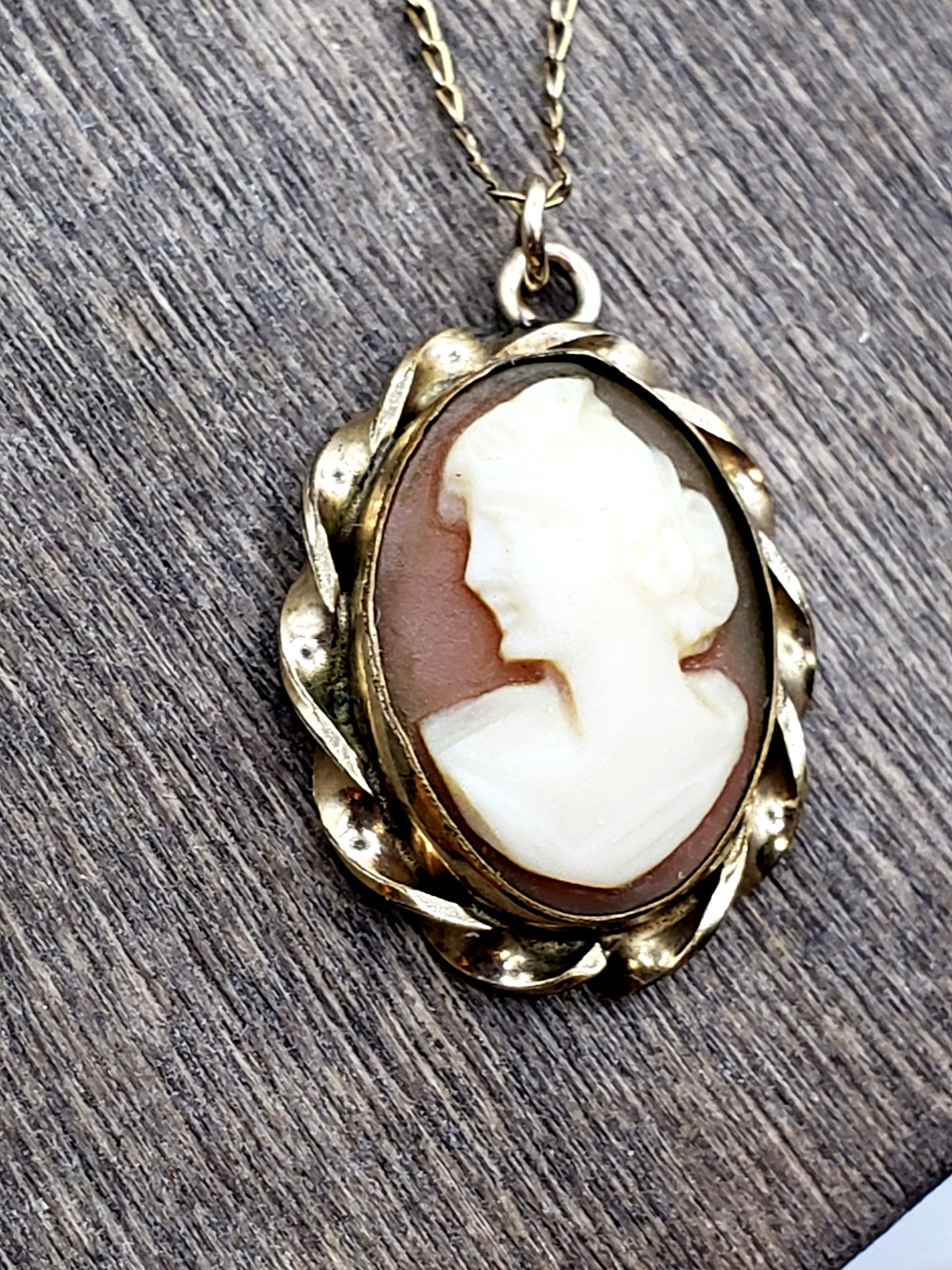 Vintage A & Z Hand Carved Cameo 12K gold plated necklace 18″