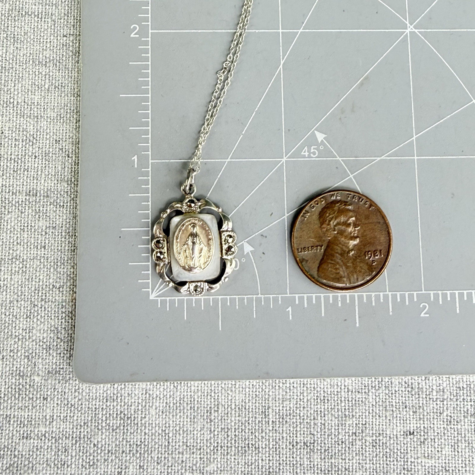 Vintage THEDA Sterling Silver Virgin Mary Miraculous Medal Pendant Necklace