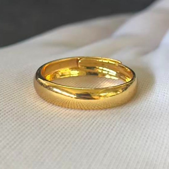 VTG Gold-plated (NOT SURE) Gold-tone Ring Band marked ‘999’, Size 9 adjustable