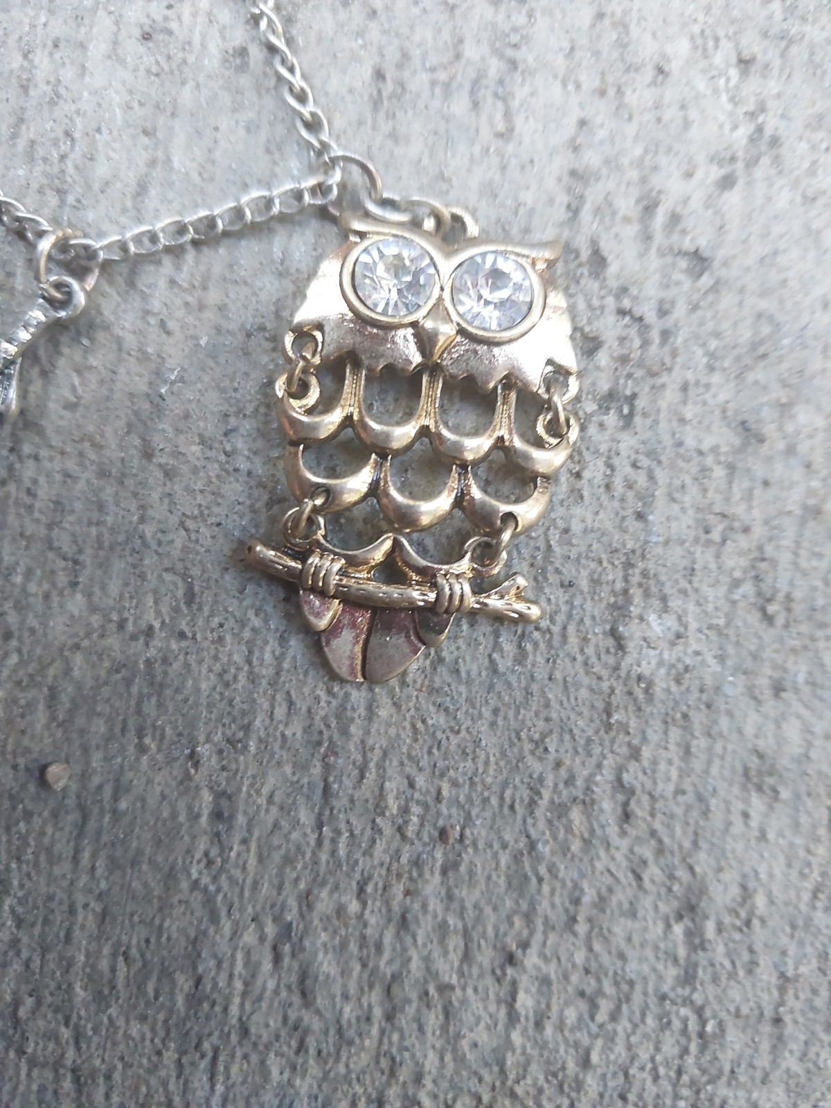 Vtg Silver Tone Articulated Owl Charm Pendant Necklace W Rhinestone Eyes