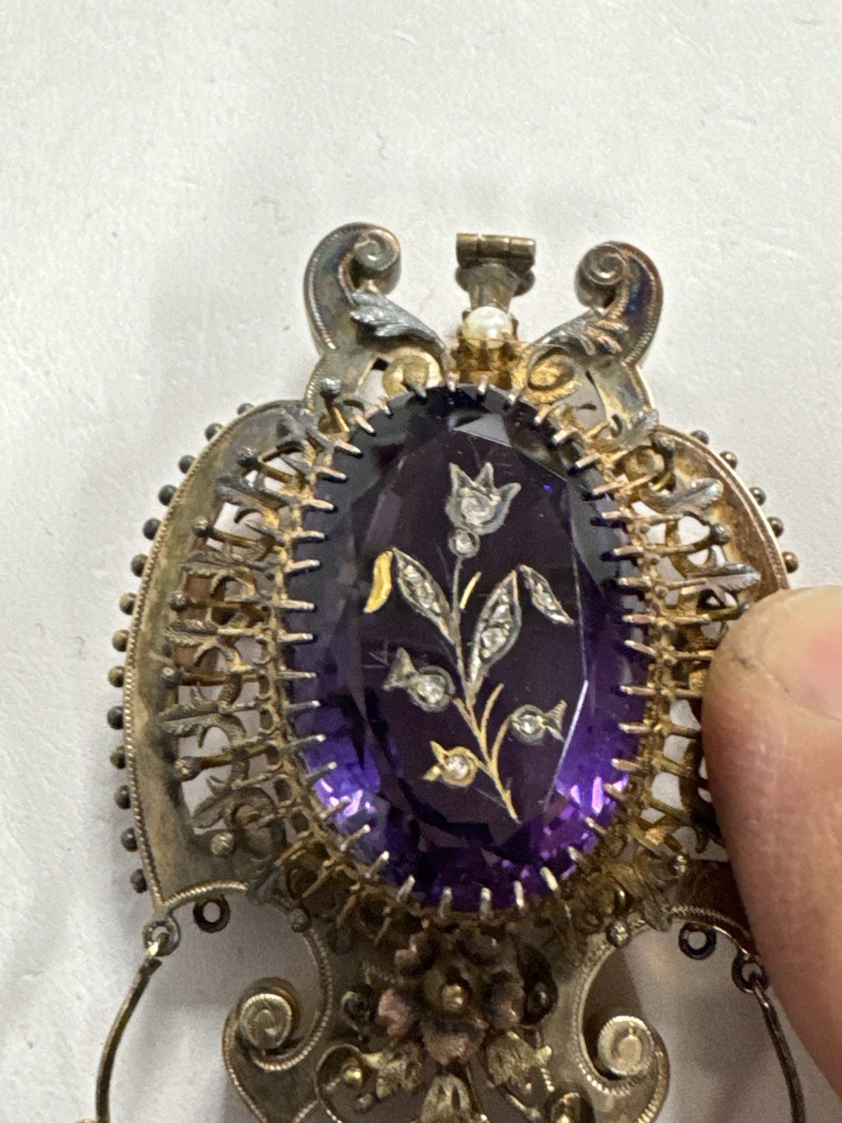 Victorian . Amethyst.Brooch, Rose Of Sharon 18k Solid Gold 26 Grams