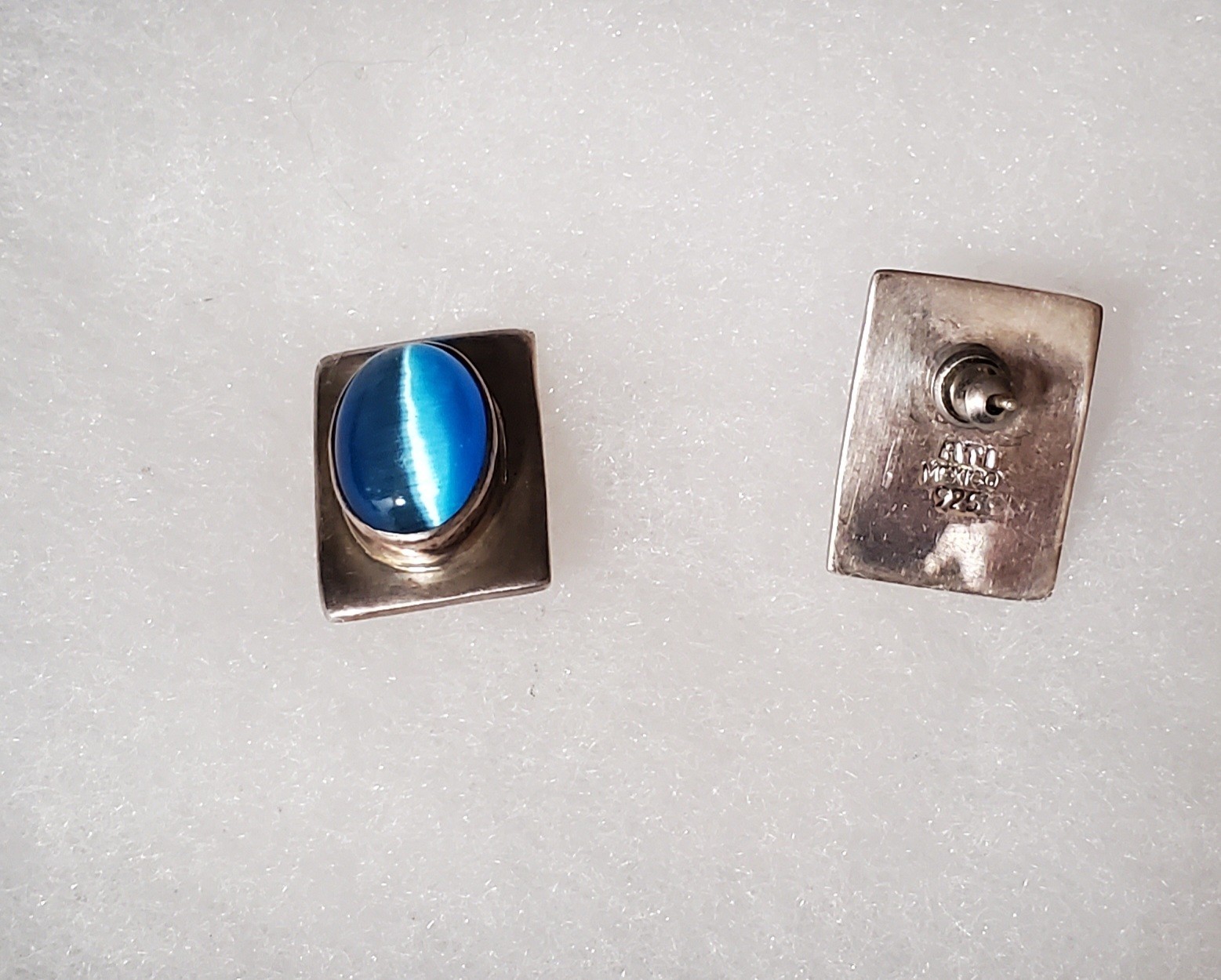 ATI Mexico Blue Cats Eye Earrings 925 Sterling Silver Pierced (BLL)