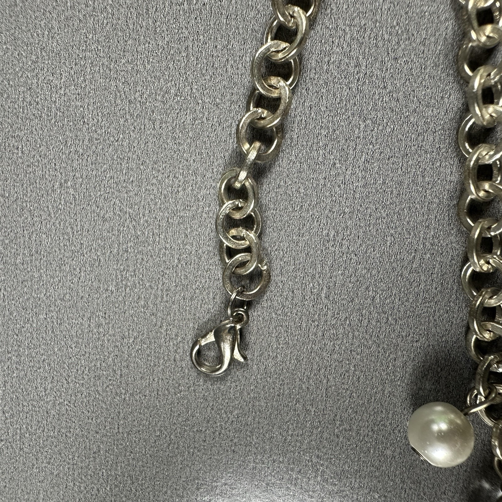 Vintage Faceted Bead Necklace Silver Tone Acrylic Dangle 16-18″ Charm