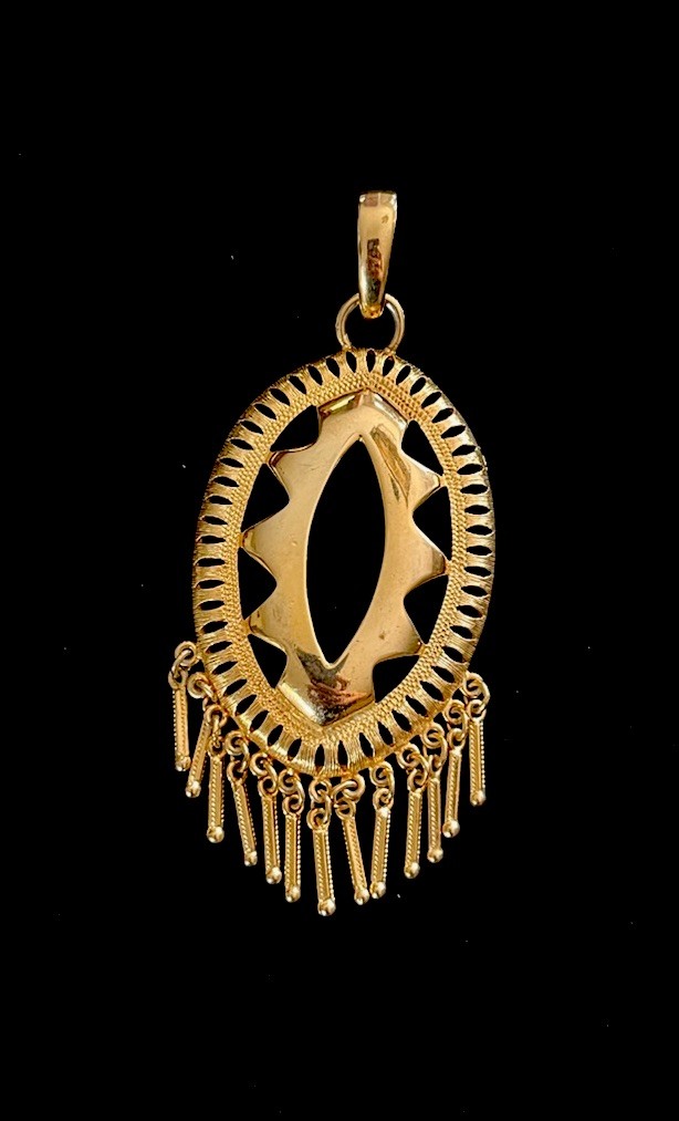 Vintage Large Gold Tone Tribal Brutalist Boho Fringe Open Oval Spike Pendant