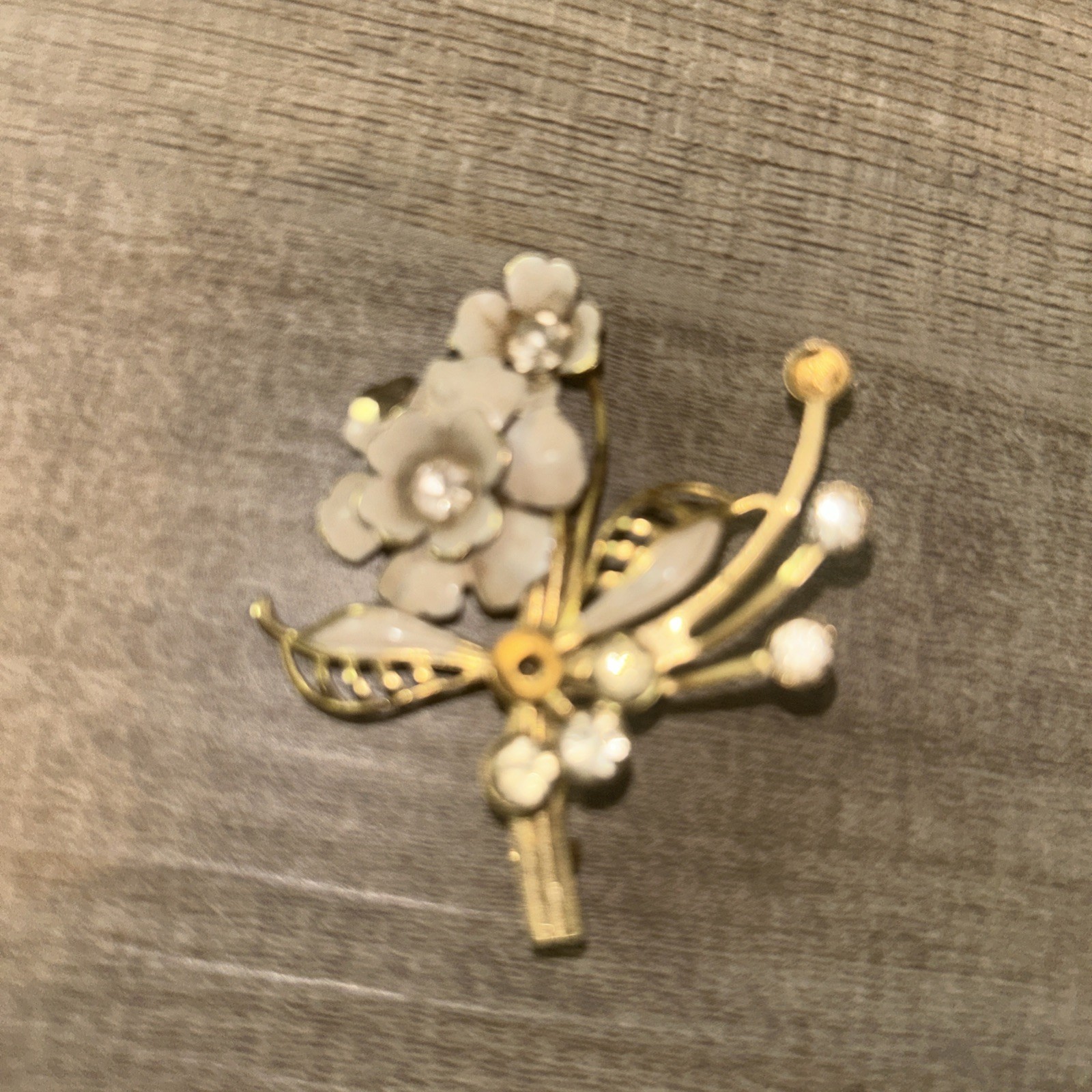 Vintage Lot Of Brooches Florals Grapes Fancy Rhinestones Enameled Whimsical