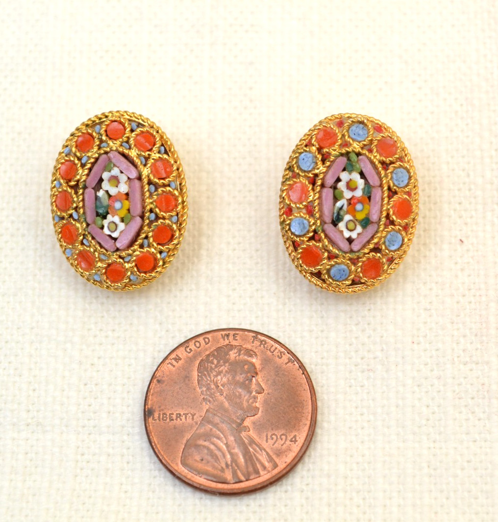 Clip On Earrings Micro Mosaic Milleflori Gold Tone Twist Setting 3/4″ L Vintage