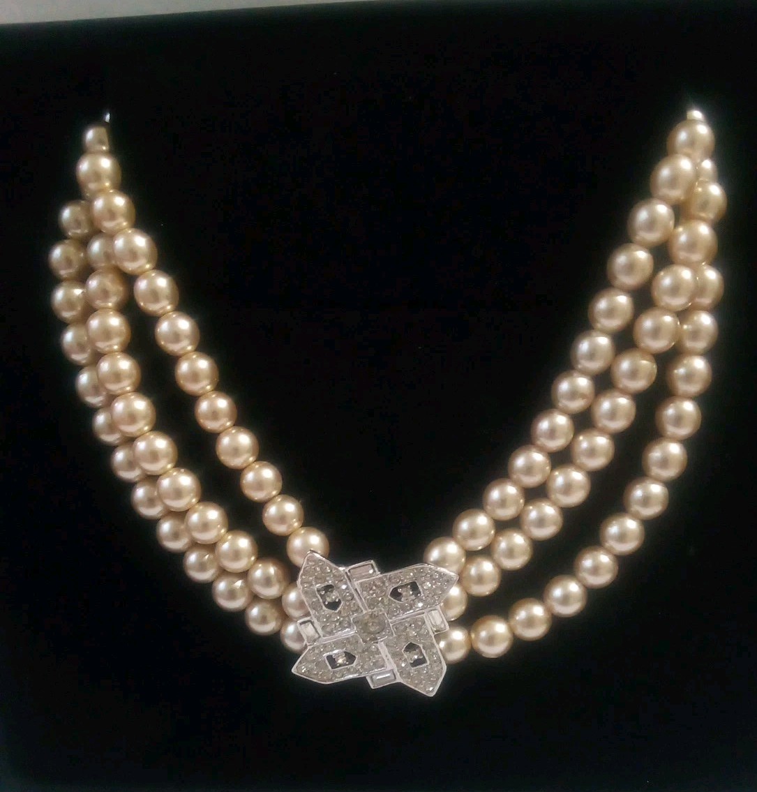 Vintage 3 Strand Choker Pearl Necklace Silver Tone Crystals 16″ With Extender