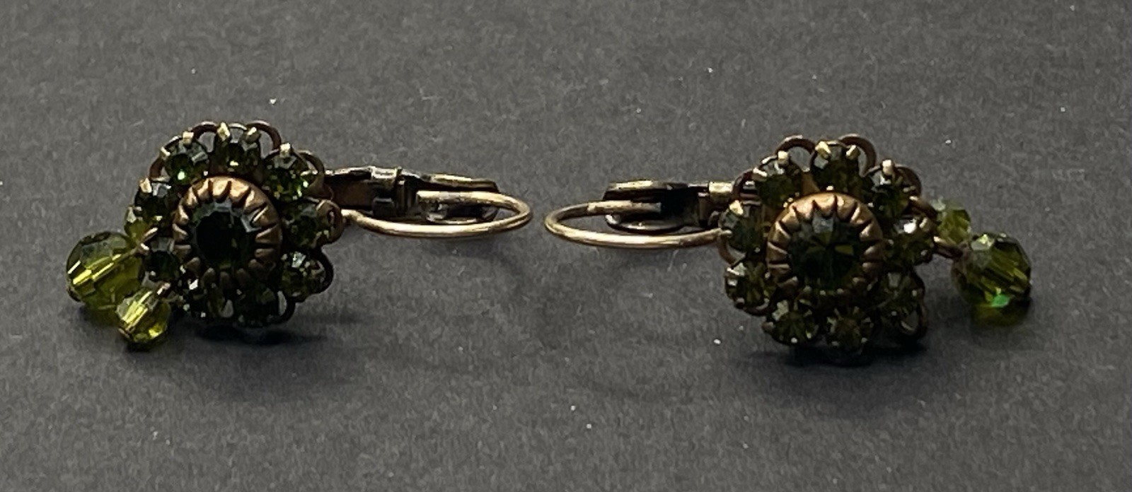 VTG Signed Liz Palacios Lime Green Swarovski Crystal Earrings W/ Lever Closure
