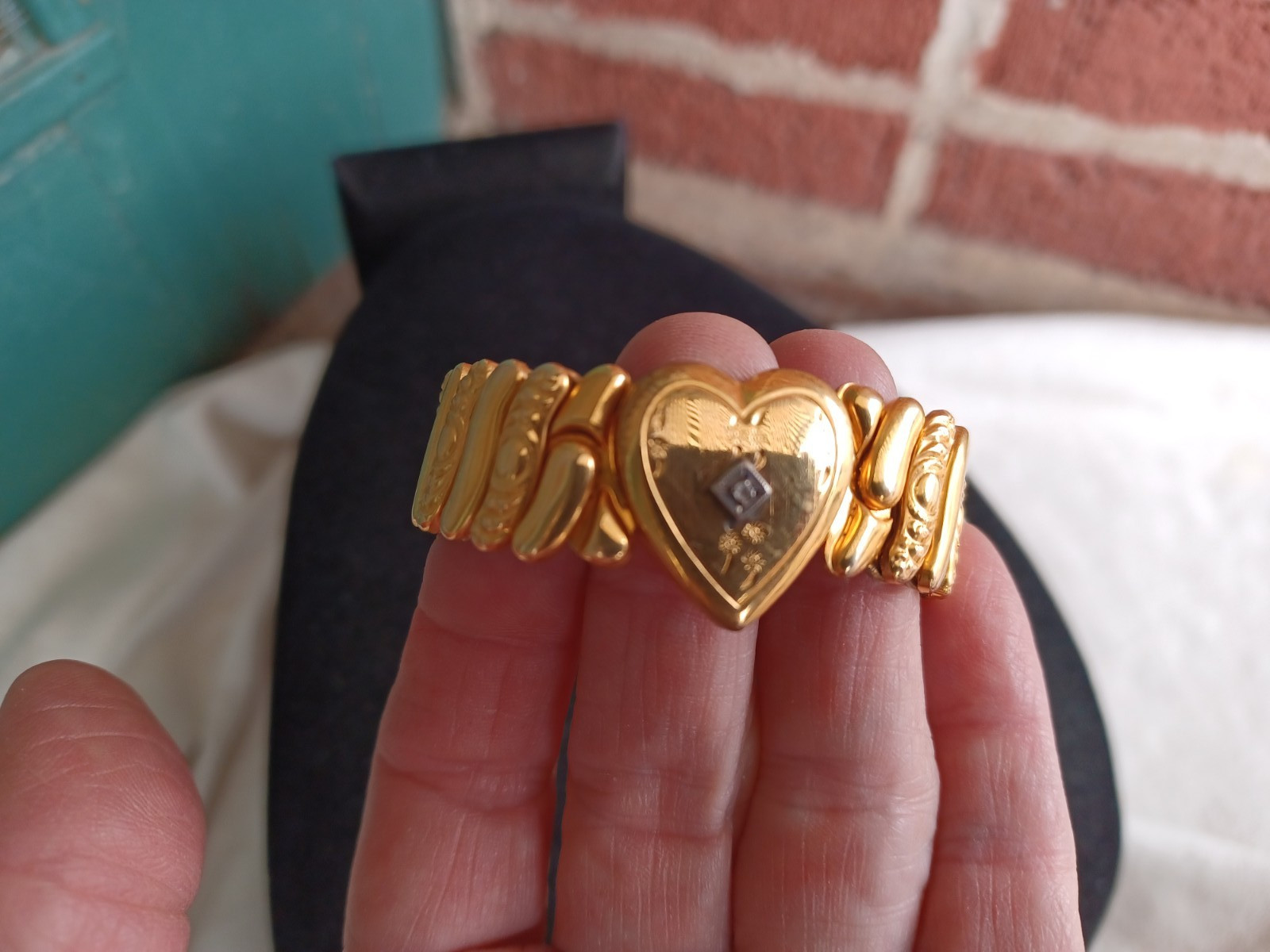 CHILD SIZE VINTAGE SWEETHEART 1/20 12K GOLD FILLED HEART EXPANSION BRACELET